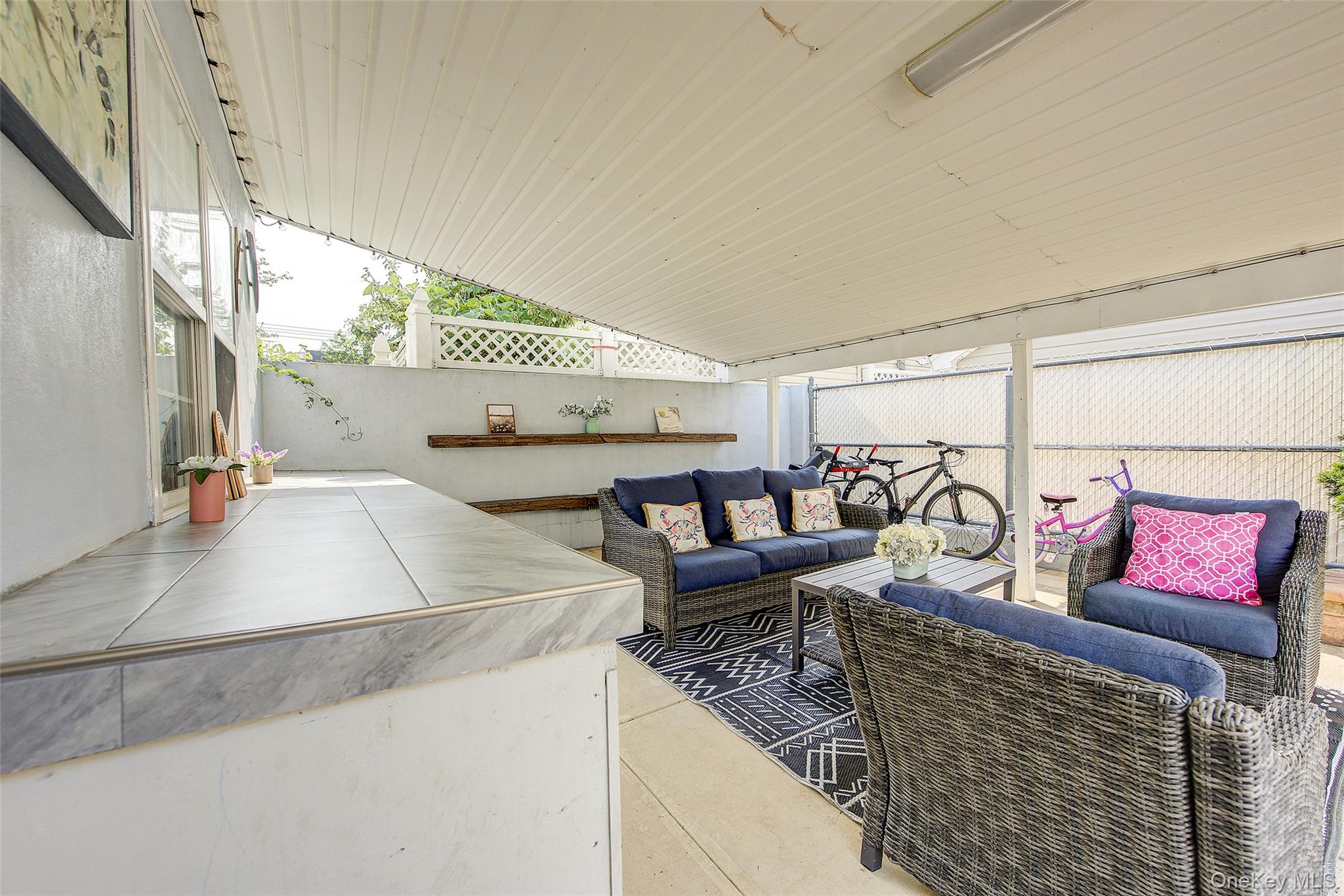 92-24 218 Street, Queens Village, NY 11428