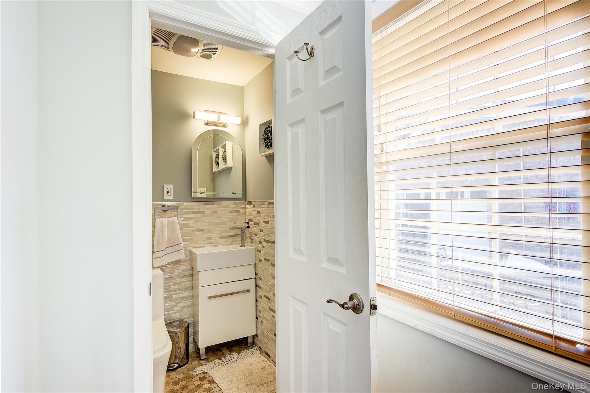 92-24 218 Street, Queens Village, NY 11428