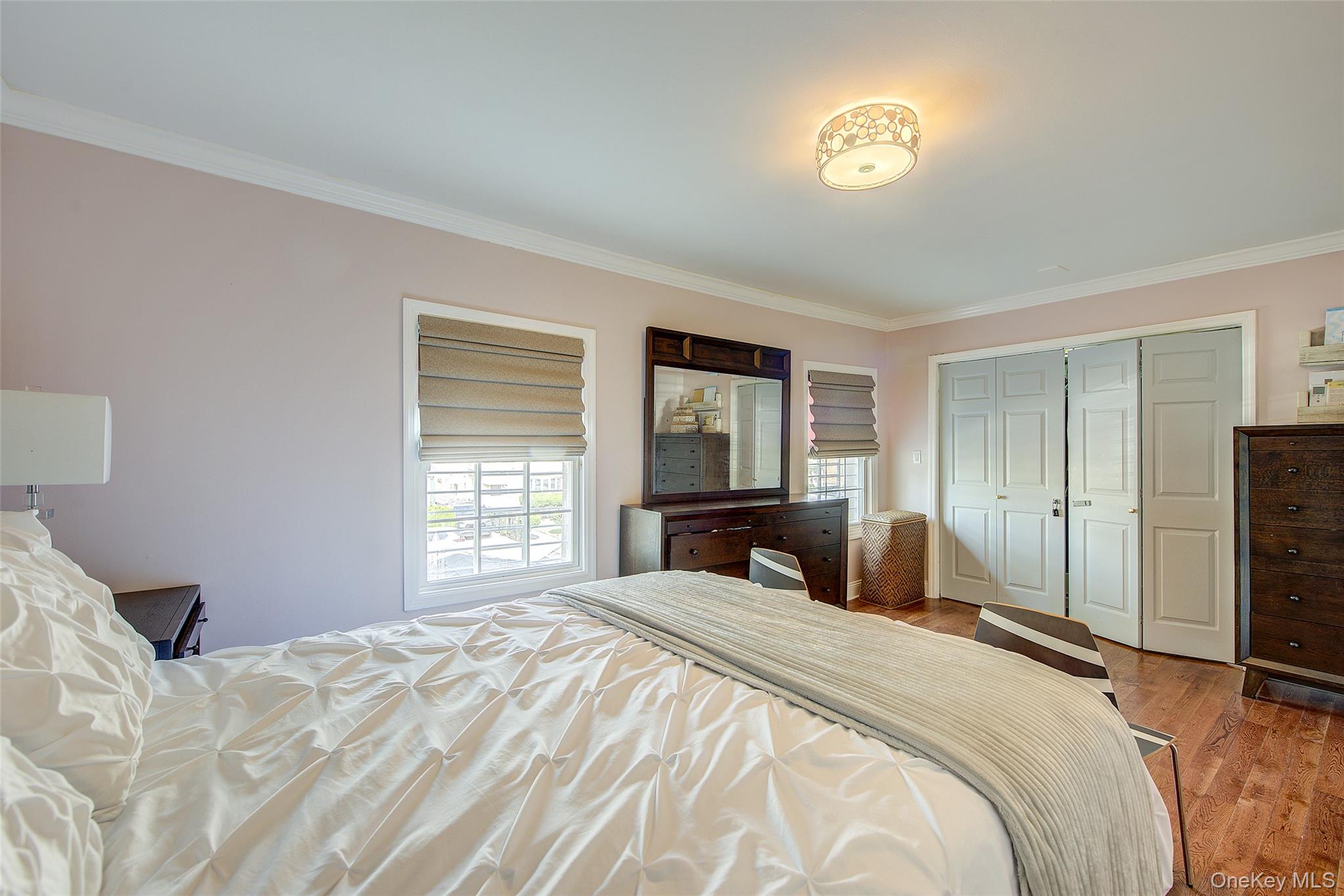 92-24 218 Street, Queens Village, NY 11428