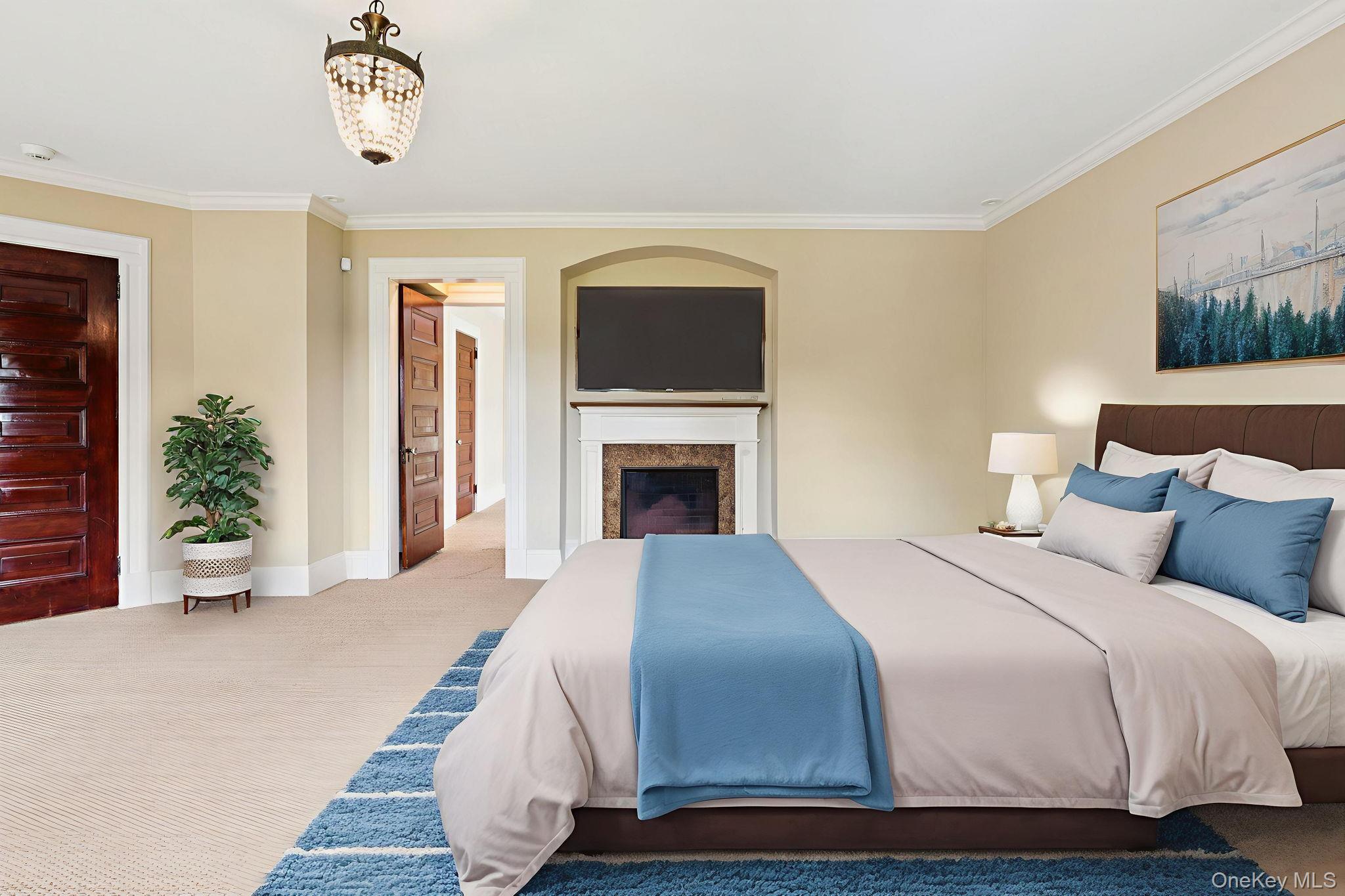 90 Thompson Avenue, Babylon, NY 11702