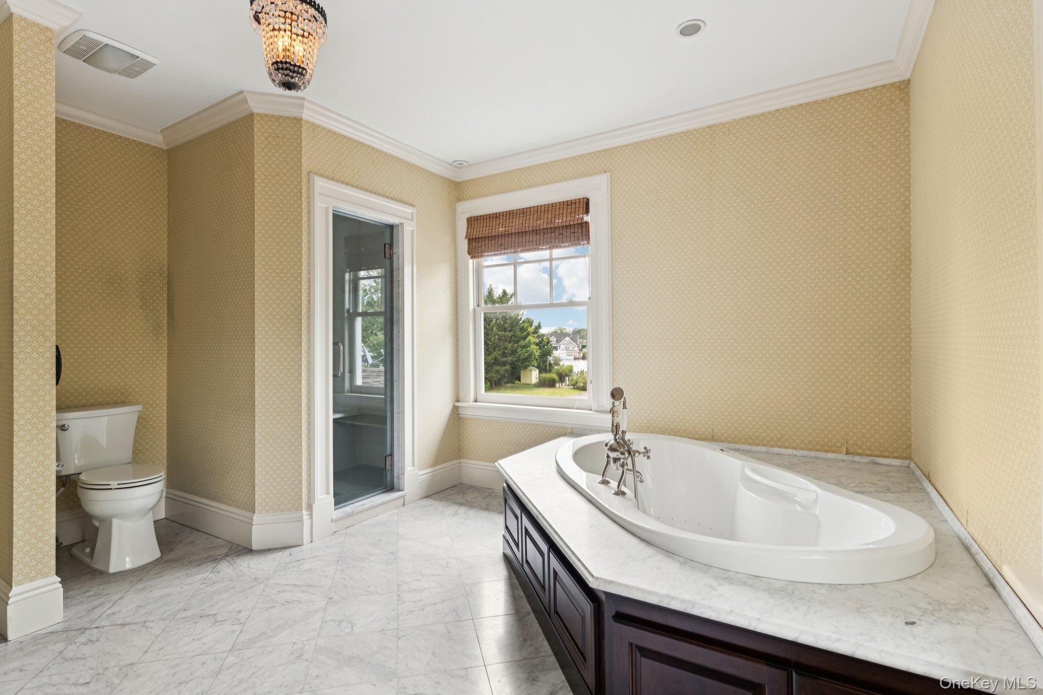 90 Thompson Avenue, Babylon, NY 11702