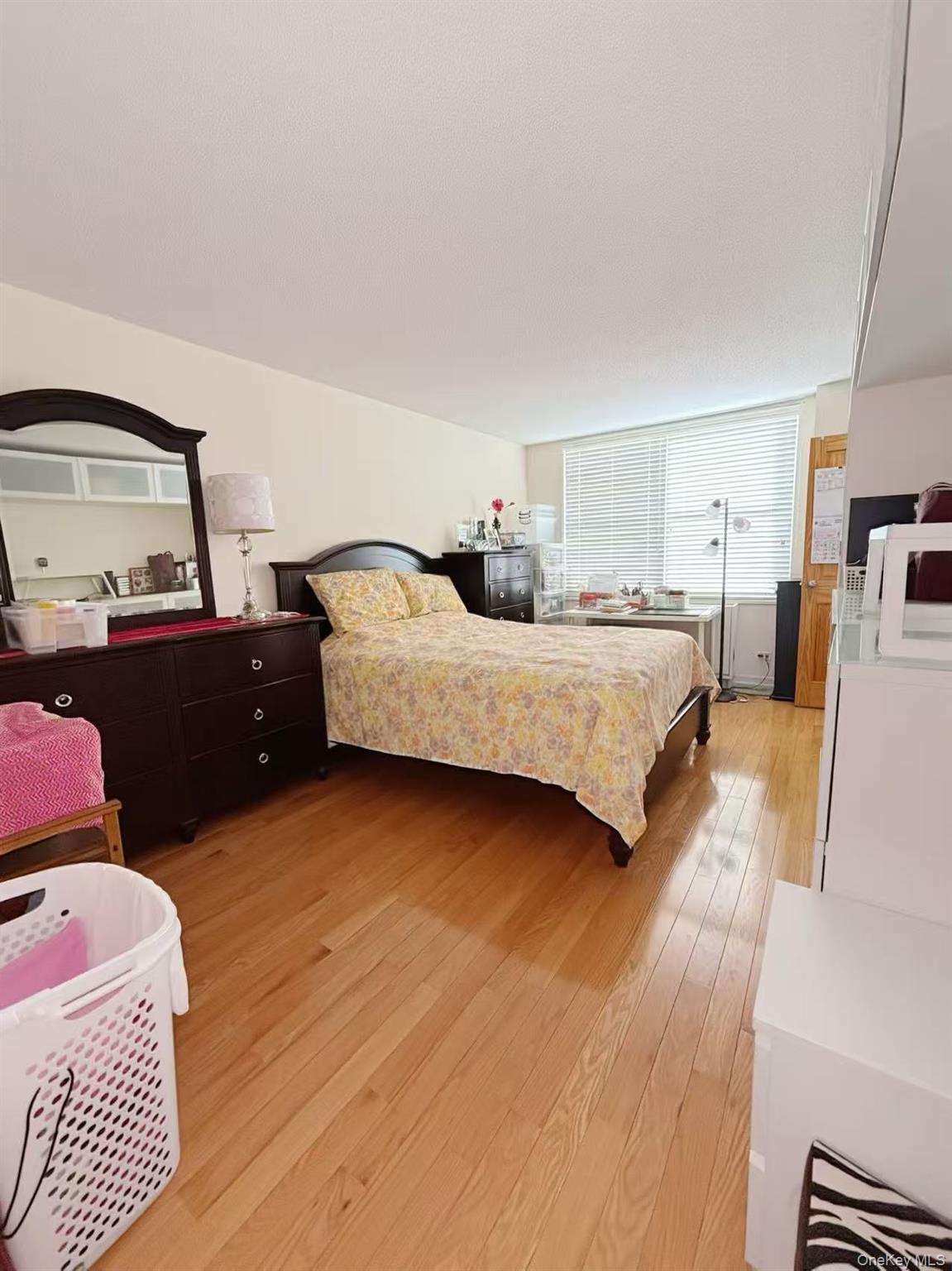 41-40 Union St # 6D, Flushing, NY 11353