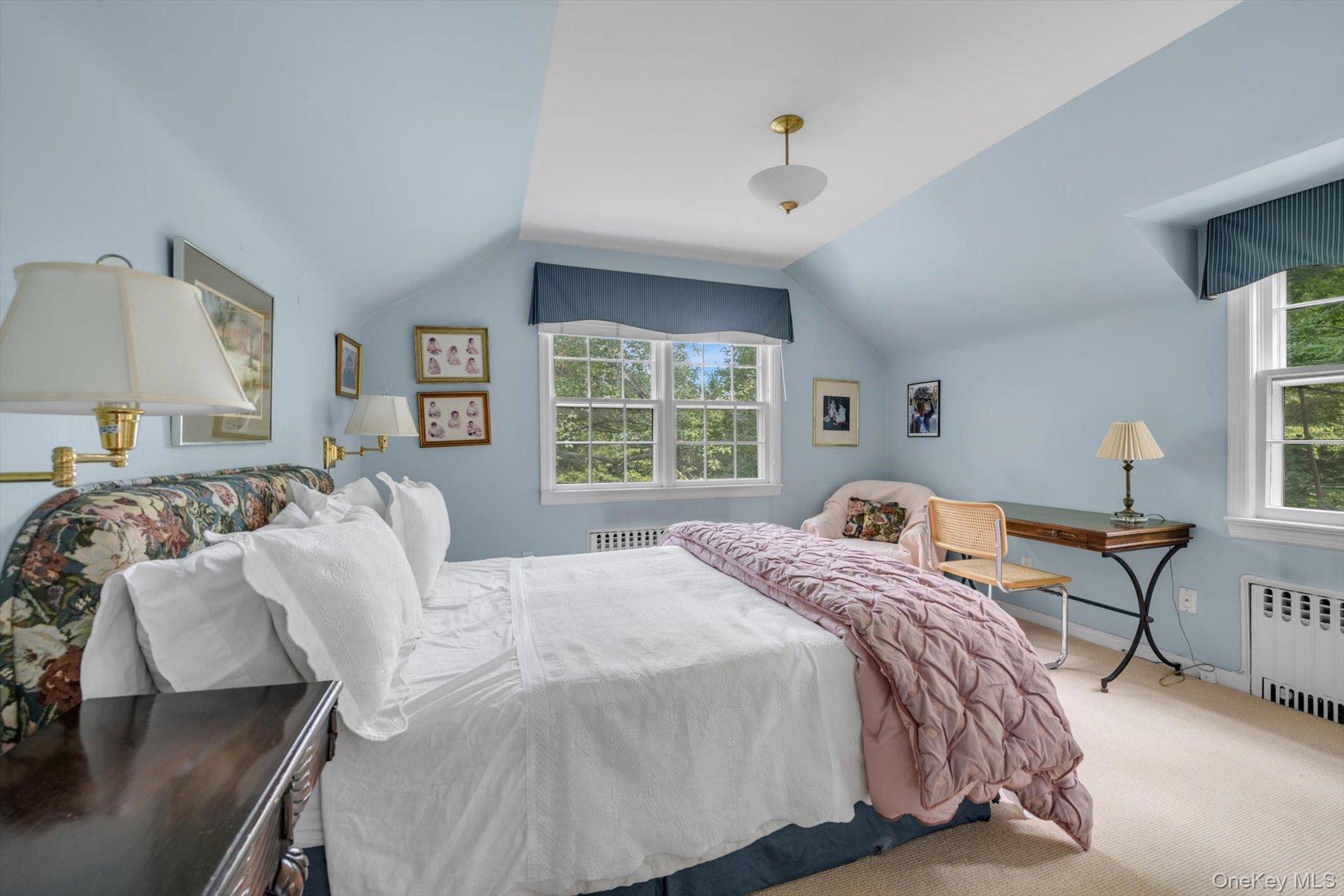 215 melbourne Road, Great Neck, NY 11021