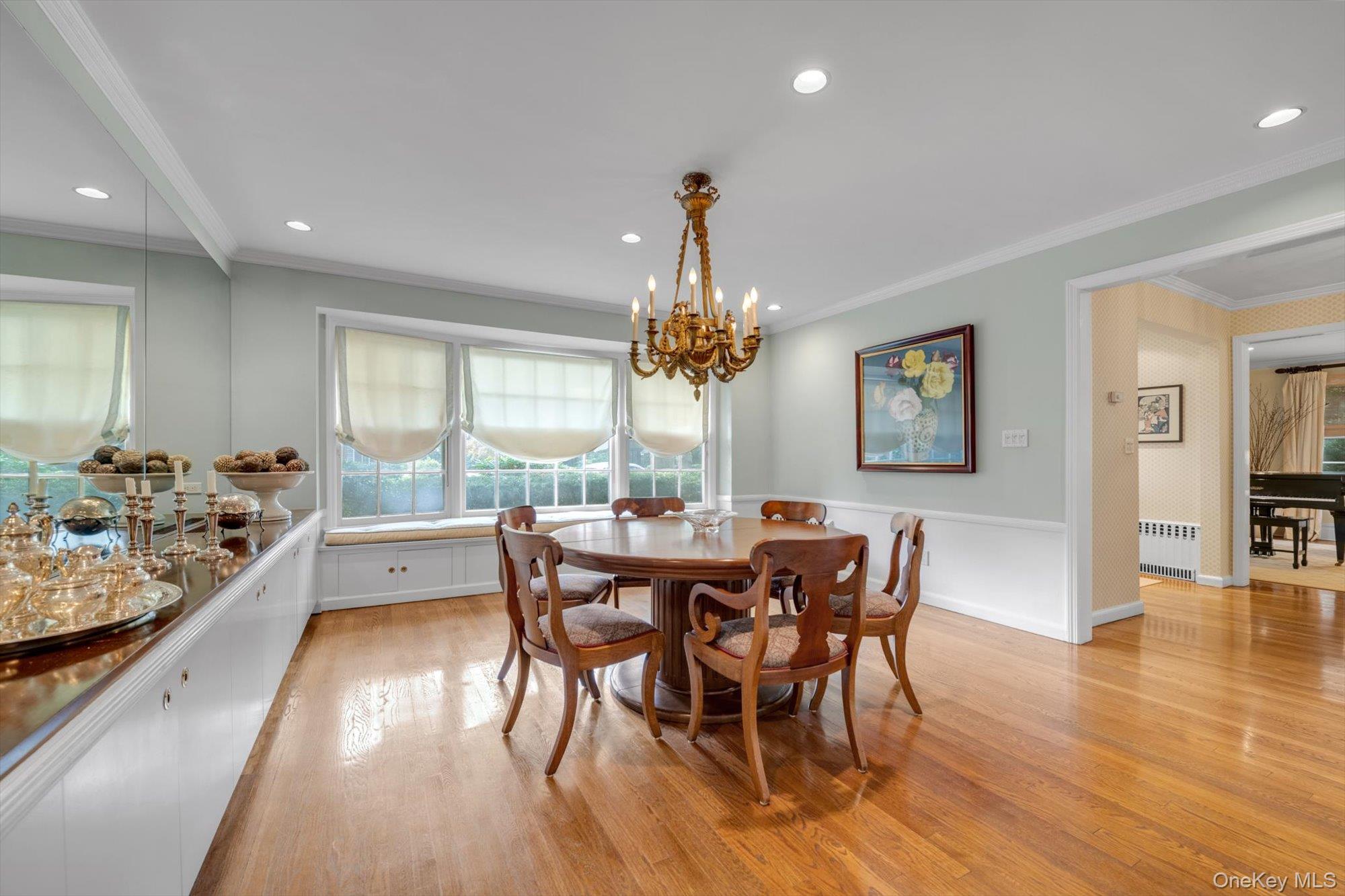 215 melbourne Road, Great Neck, NY 11021