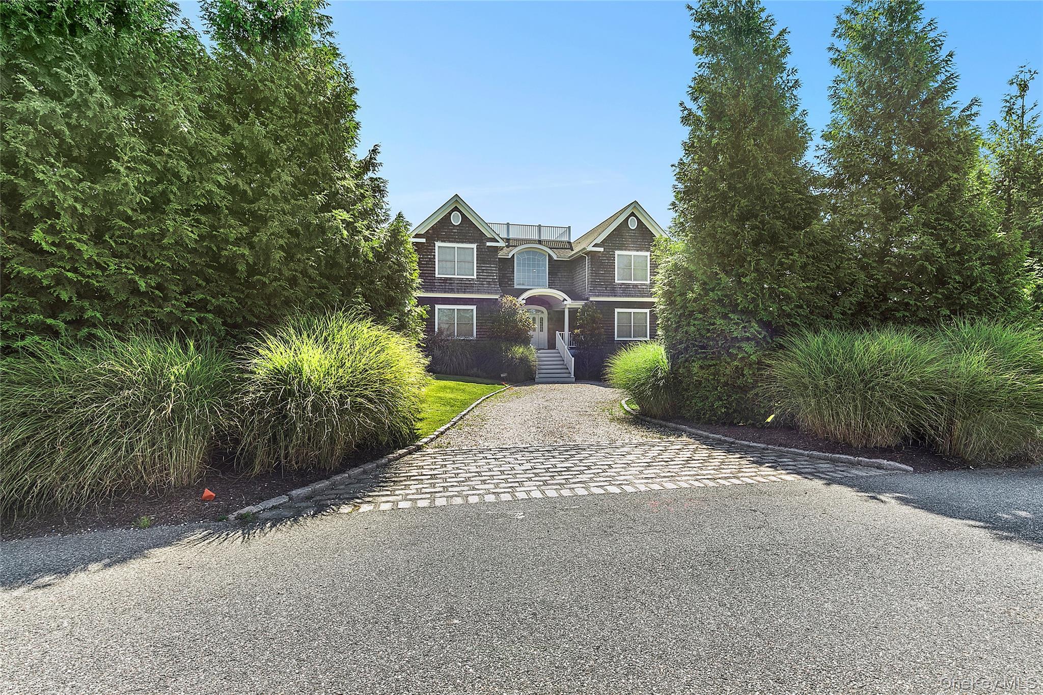 14 Meadow Lane, Westhampton Beach, NY 11978