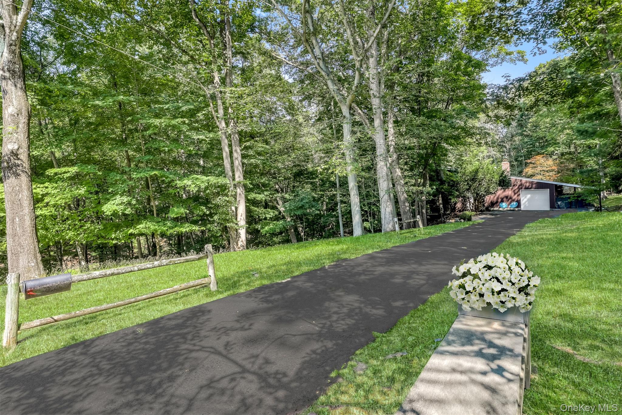 8 Beaver Hollow Lane, Airmont, NY 10952