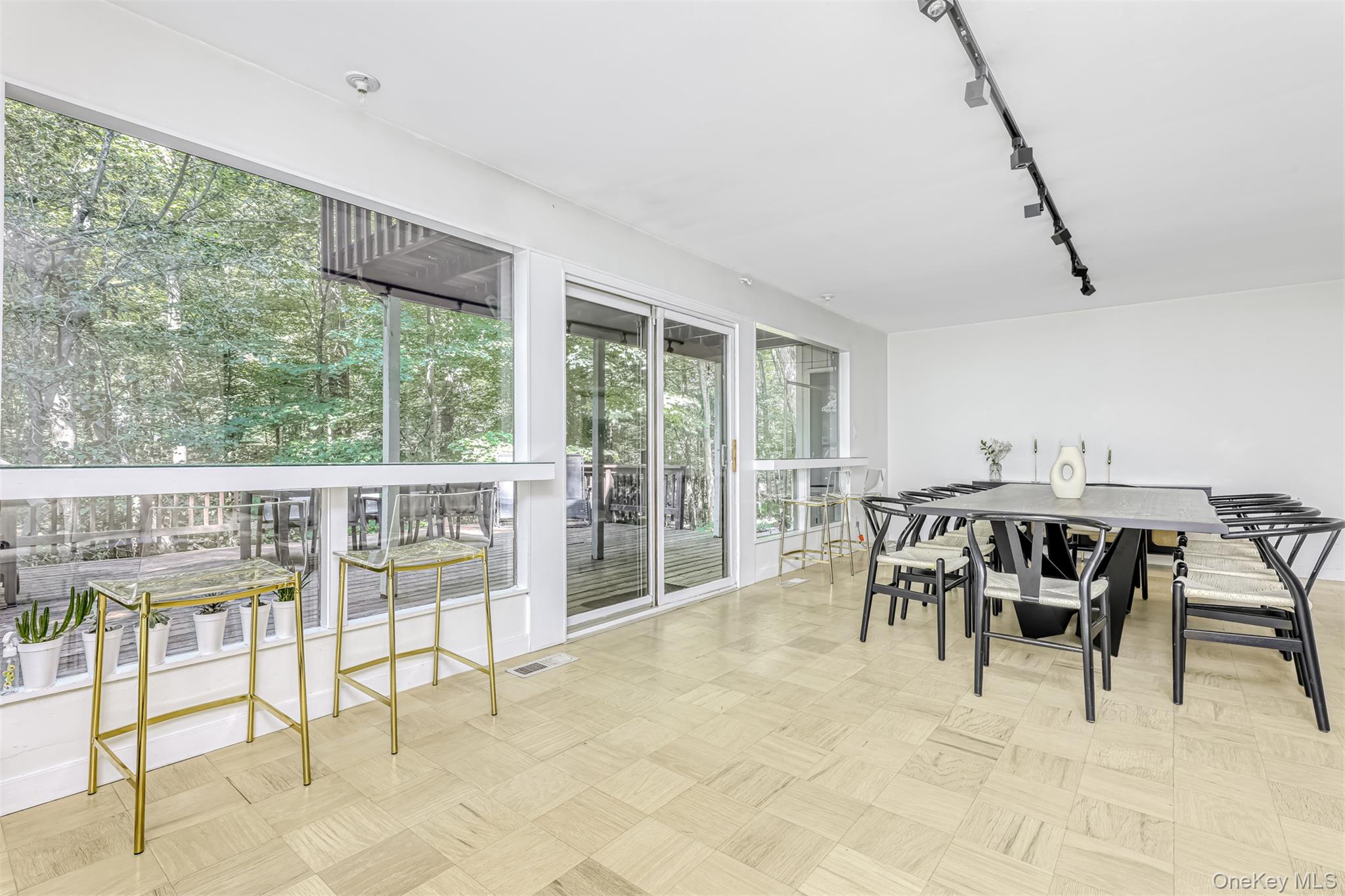 8 Beaver Hollow Lane, Airmont, NY 10952