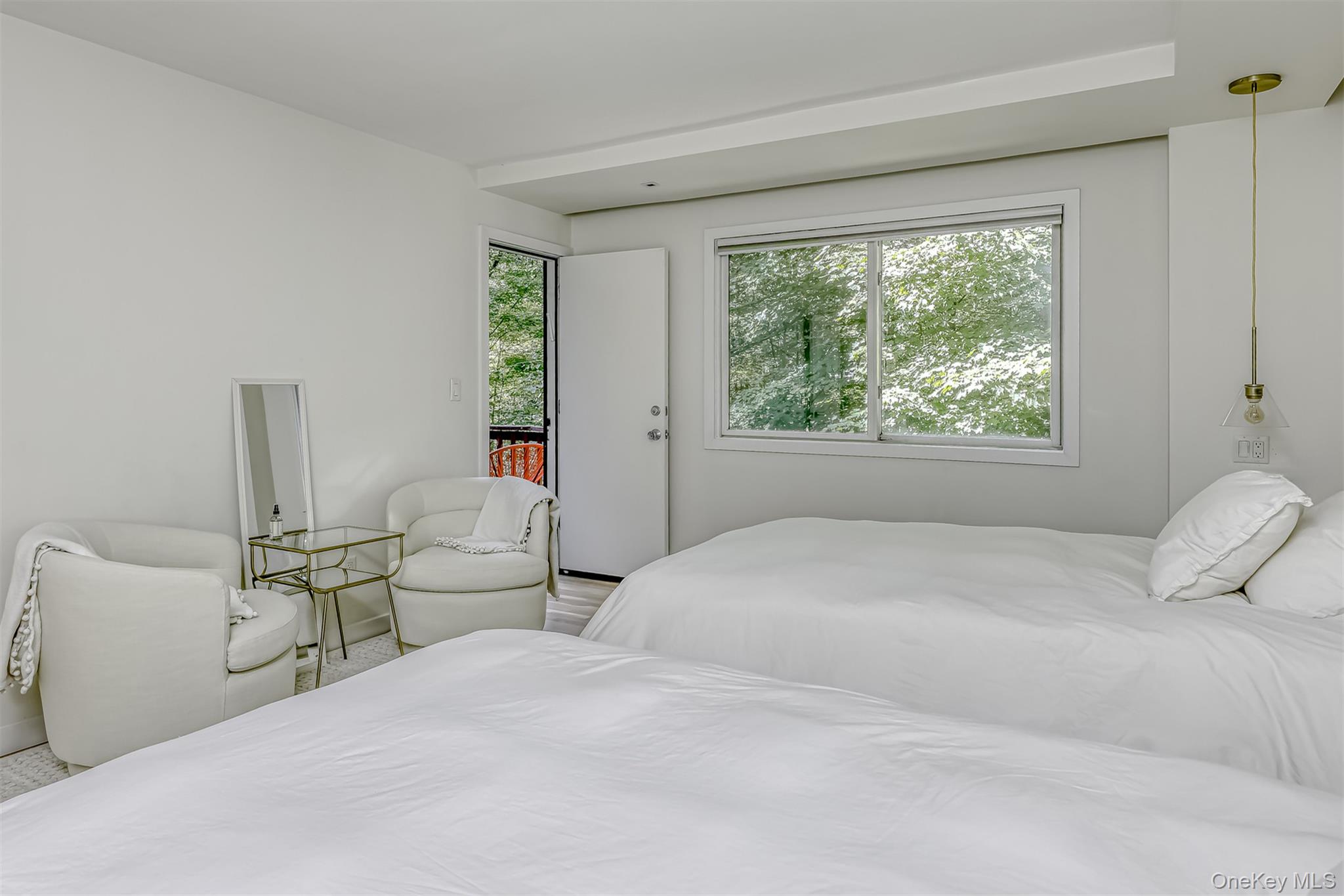 8 Beaver Hollow Lane, Airmont, NY 10952