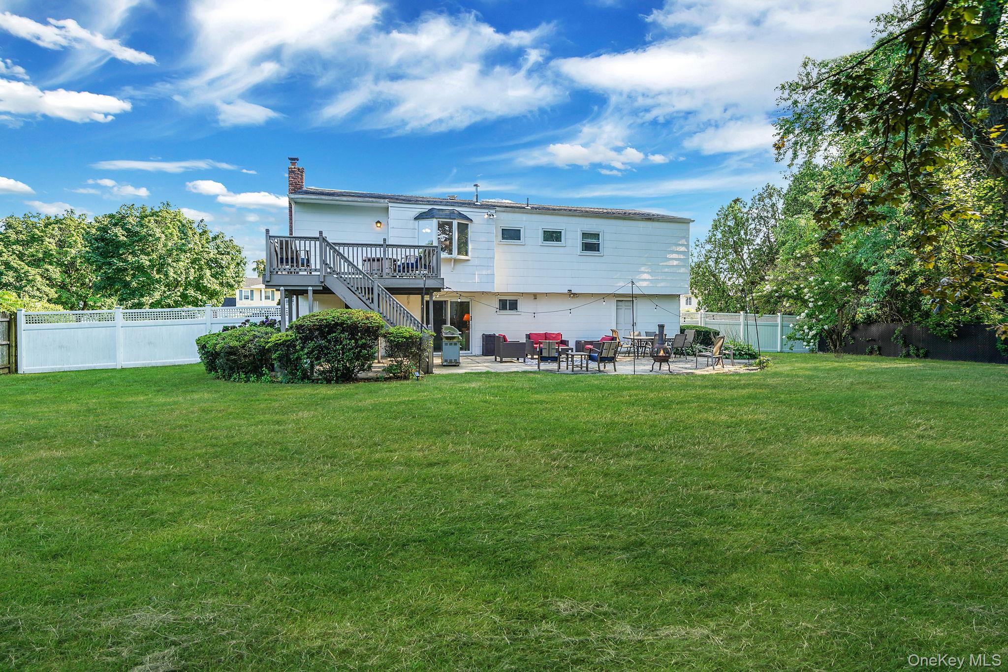 54 Peppermint Road, Commack, NY 11725