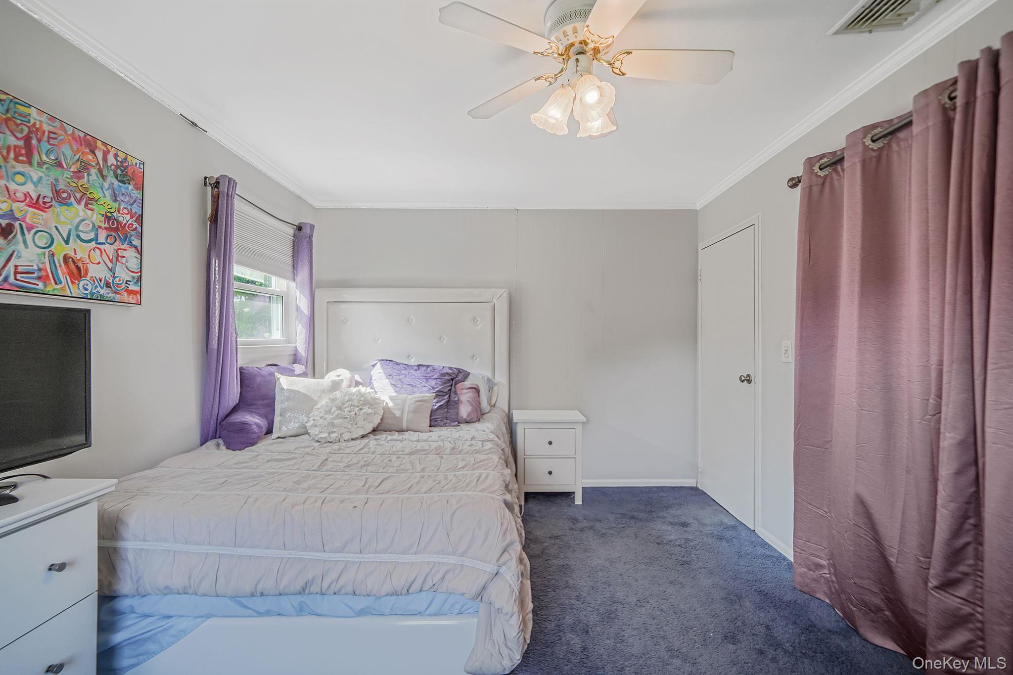 54 Peppermint Road, Commack, NY 11725