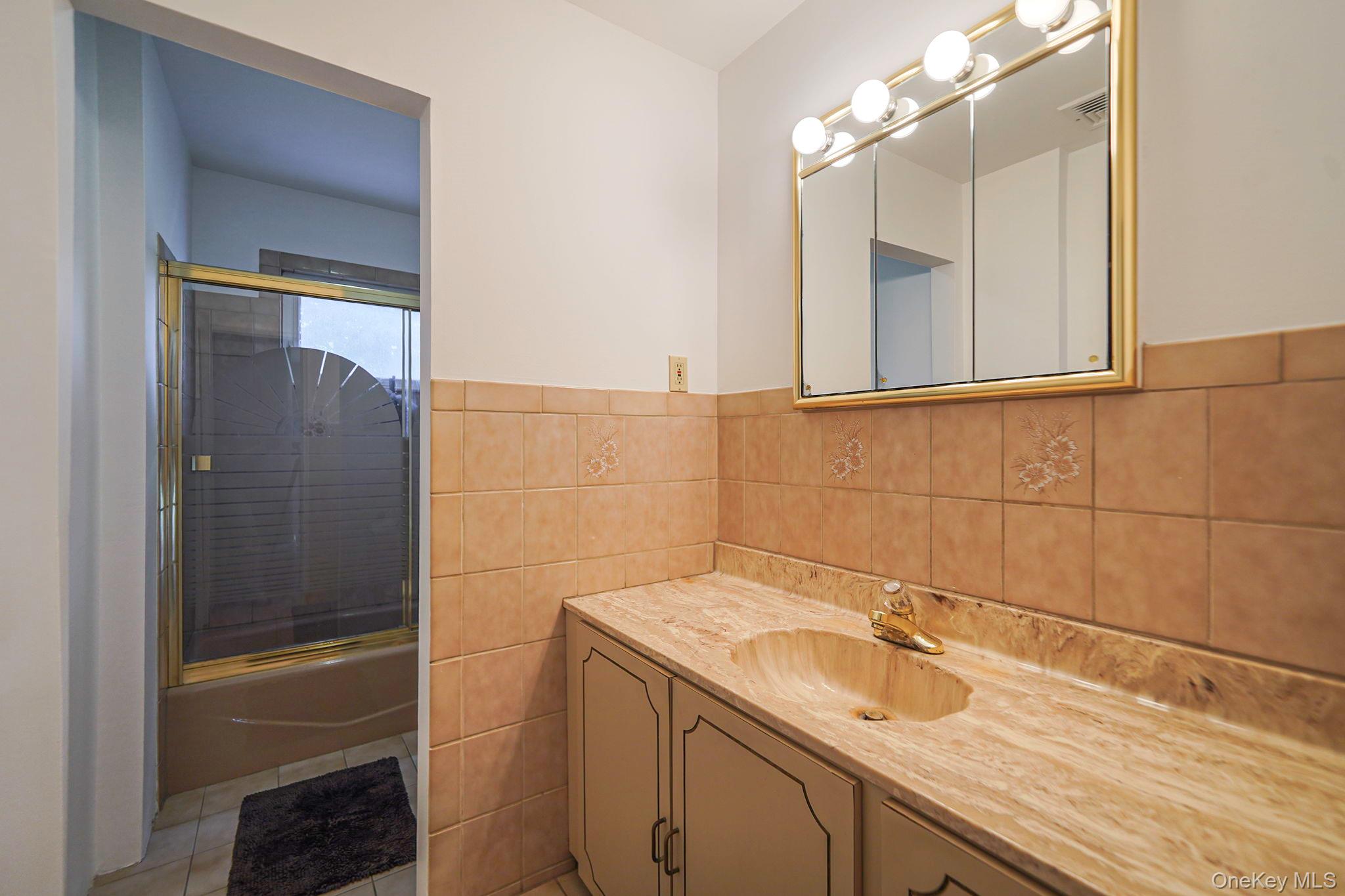 54 Peppermint Road, Commack, NY 11725