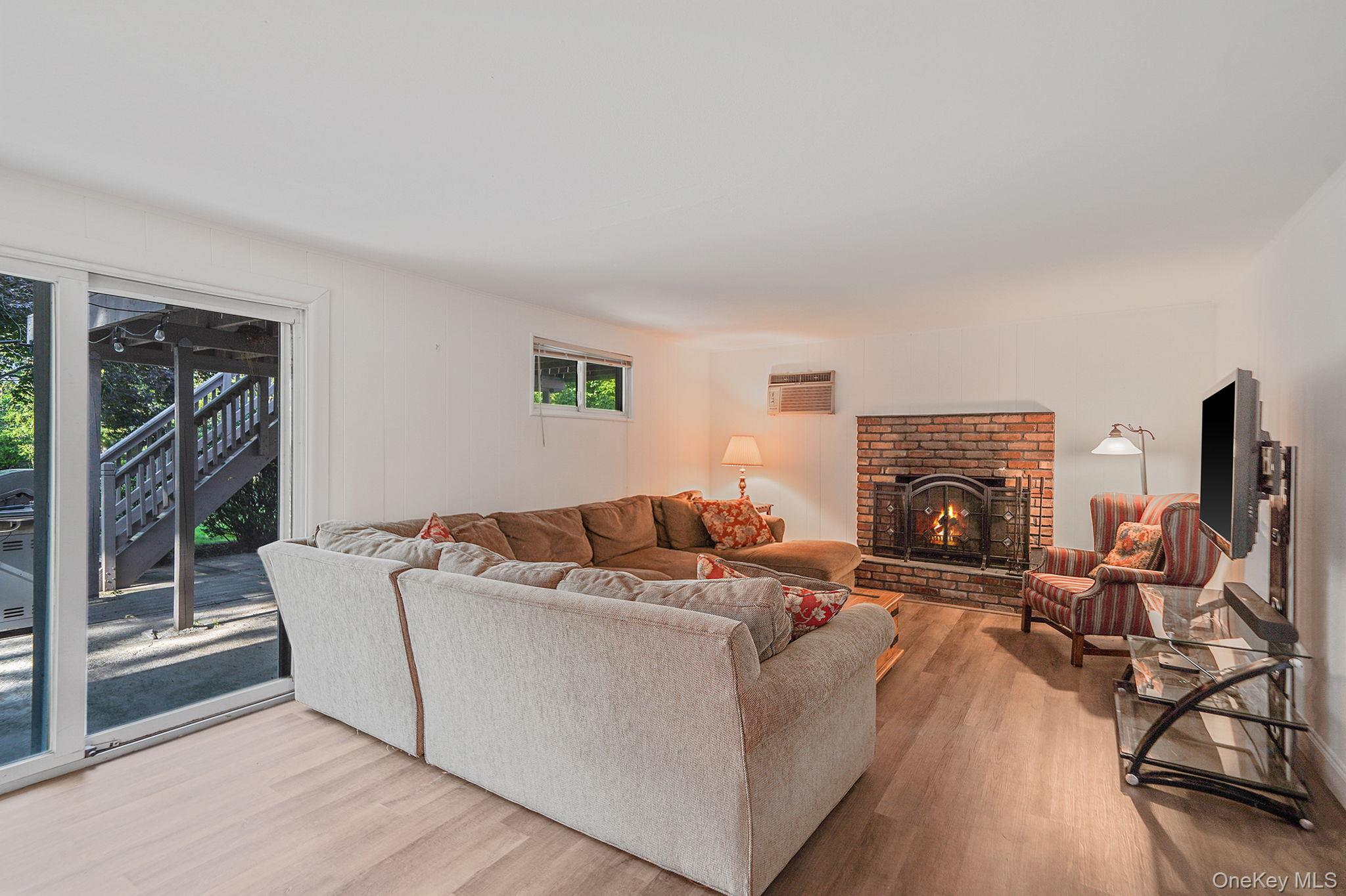 54 Peppermint Road, Commack, NY 11725