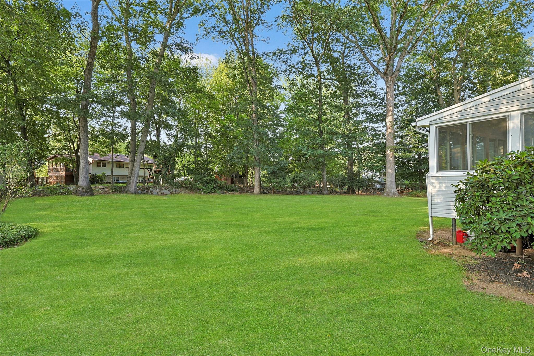 60 Van Buren Street, Pearl River, NY 10965