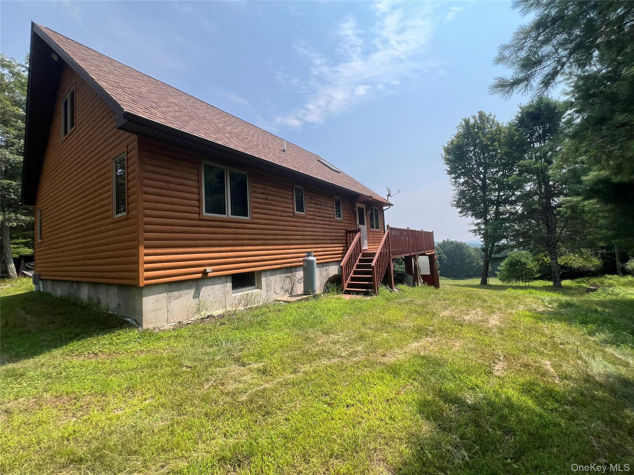 125 Woods Road, Barryville, NY 12719