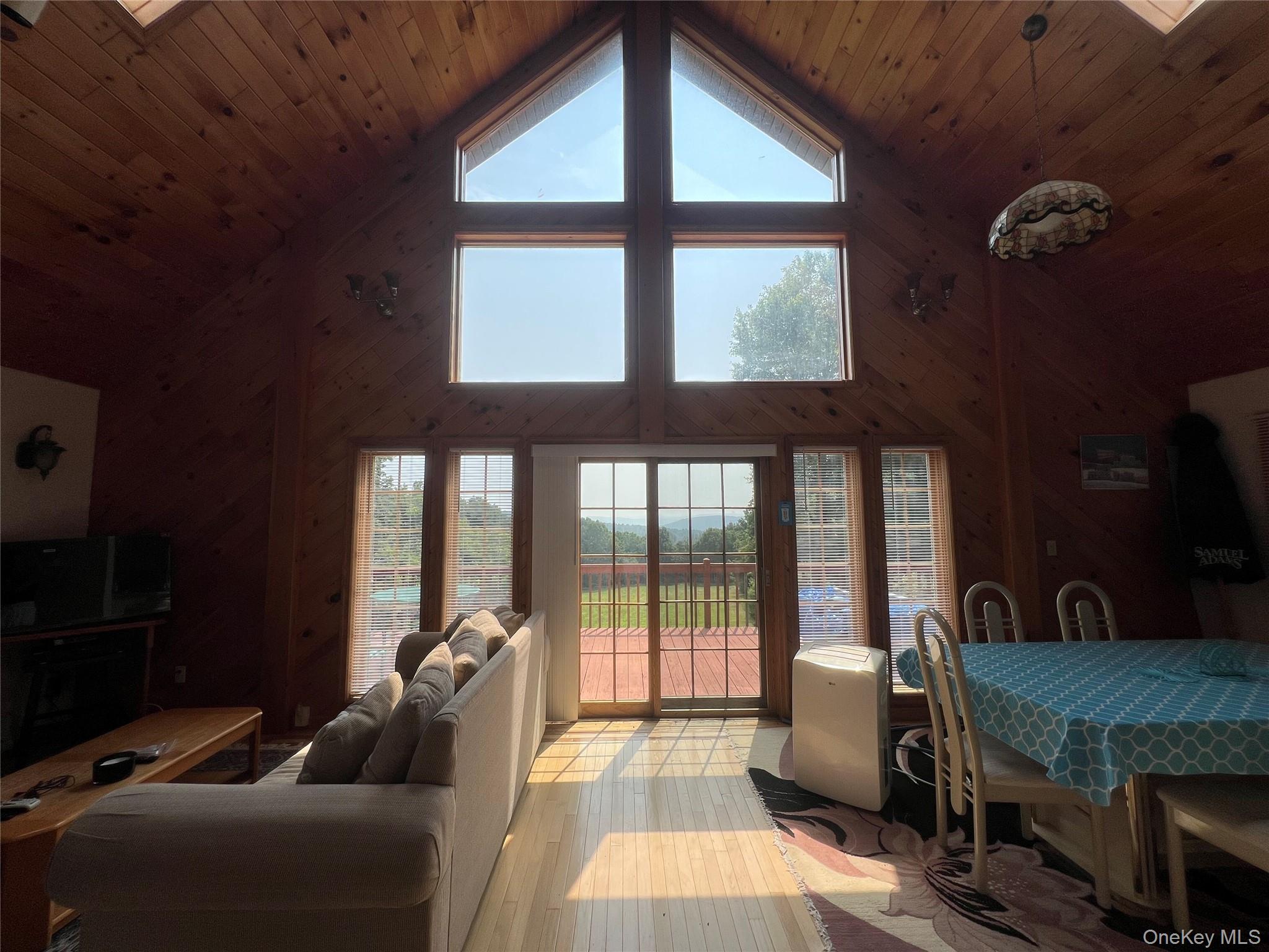 125 Woods Road, Barryville, NY 12719