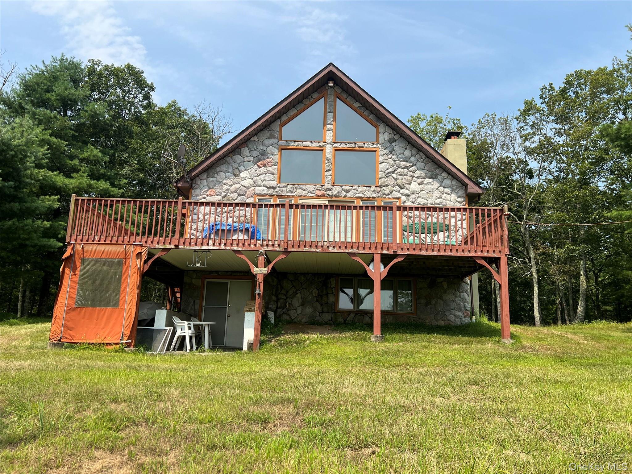 125 Woods Road, Barryville, NY 12719