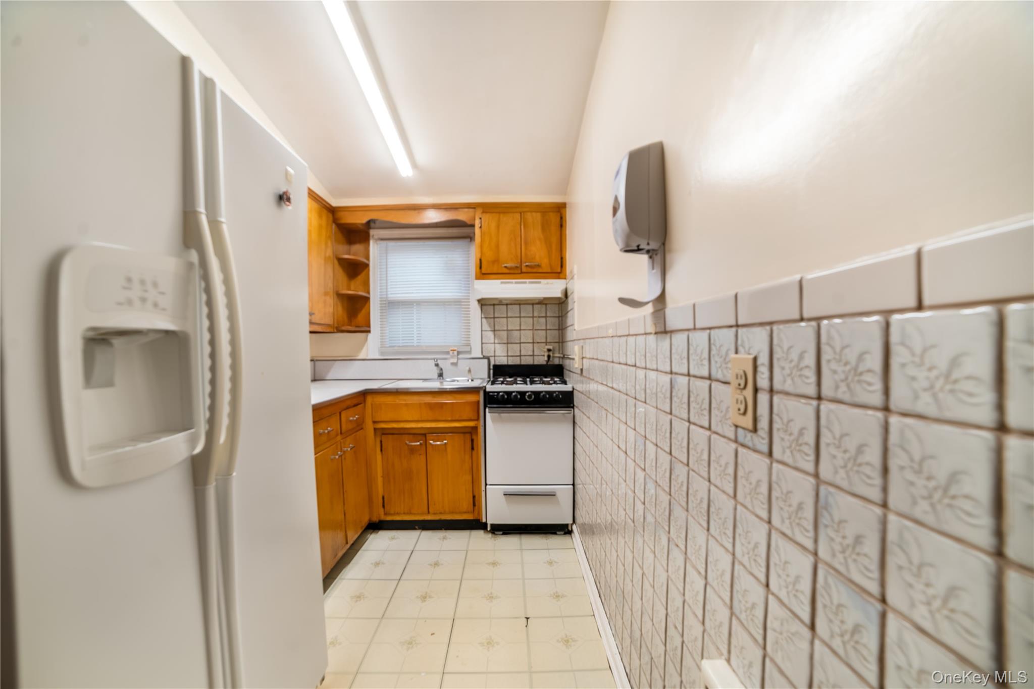 7719 252nd Street, Bellerose, NY 11426