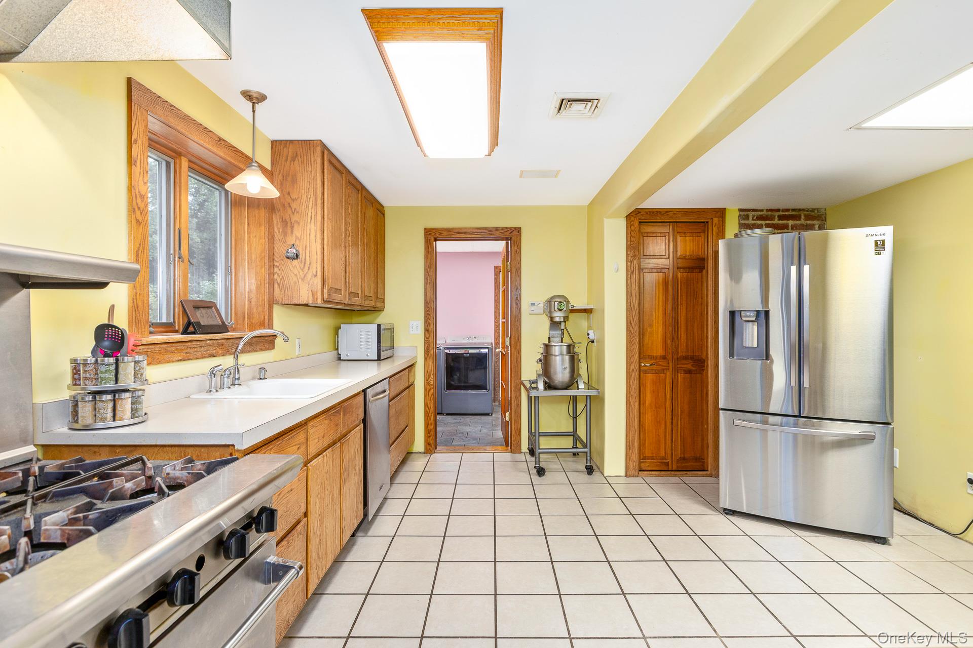 127 North Street, Manorville, NY 11949