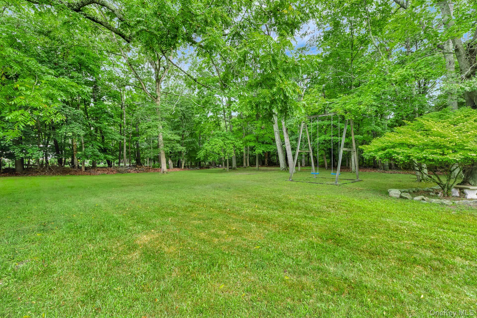 127 North Street, Manorville, NY 11949