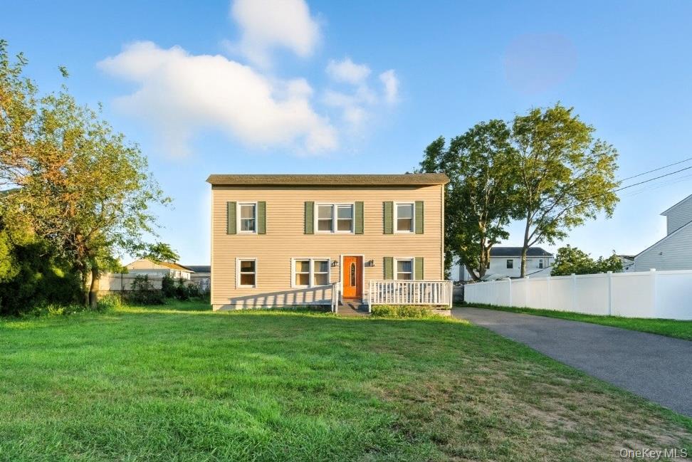 40 White Street, Brentwood, NY 11717