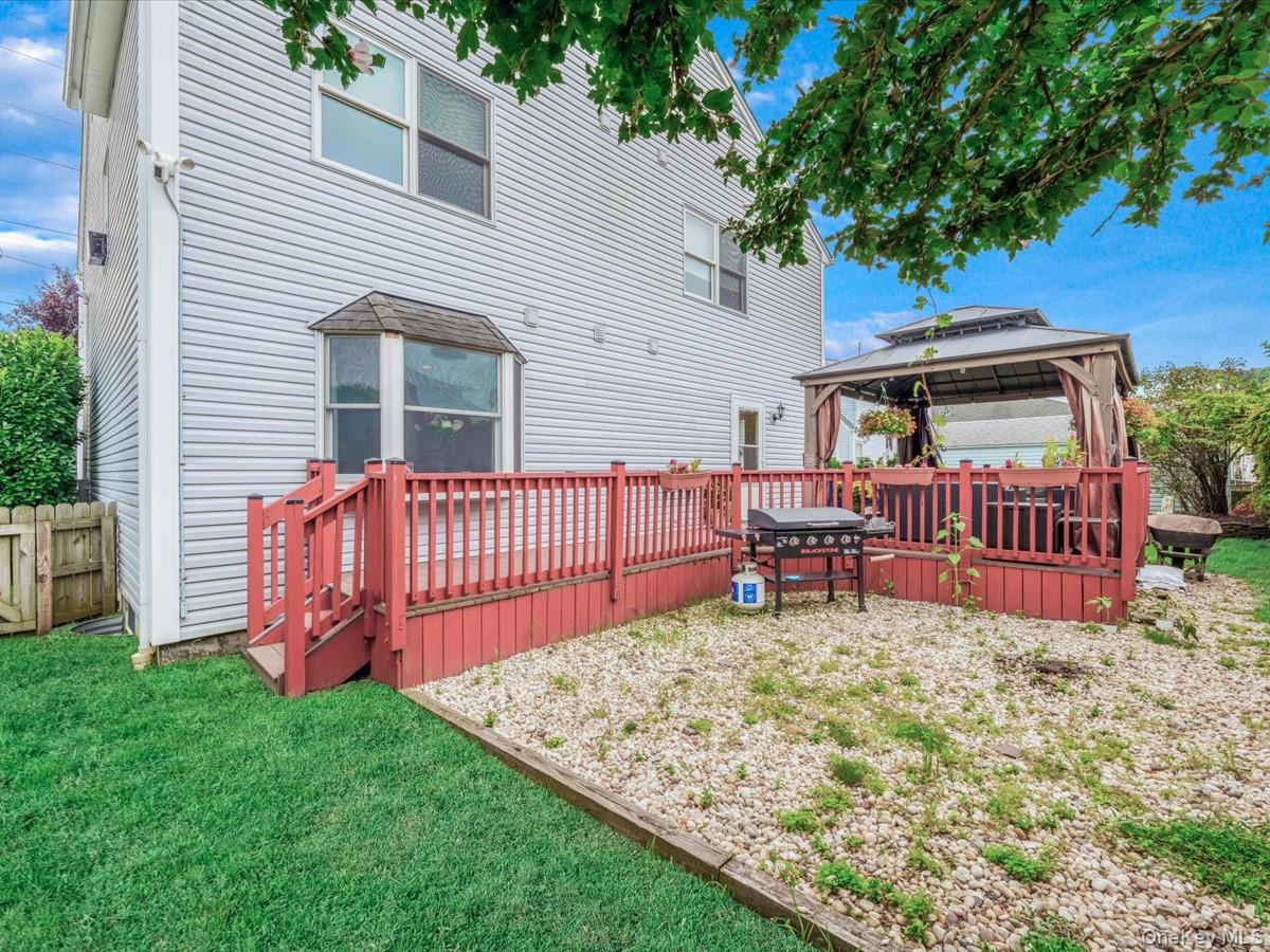 151 Atlantic Avenue, Carle Place, NY 11514