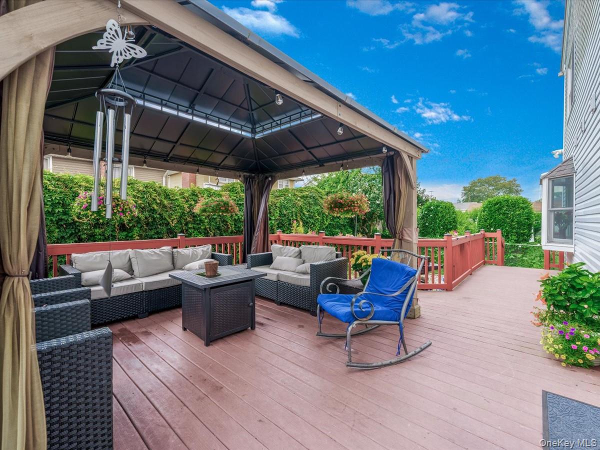 151 Atlantic Avenue, Carle Place, NY 11514