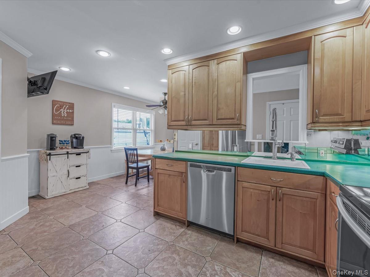 151 Atlantic Avenue, Carle Place, NY 11514