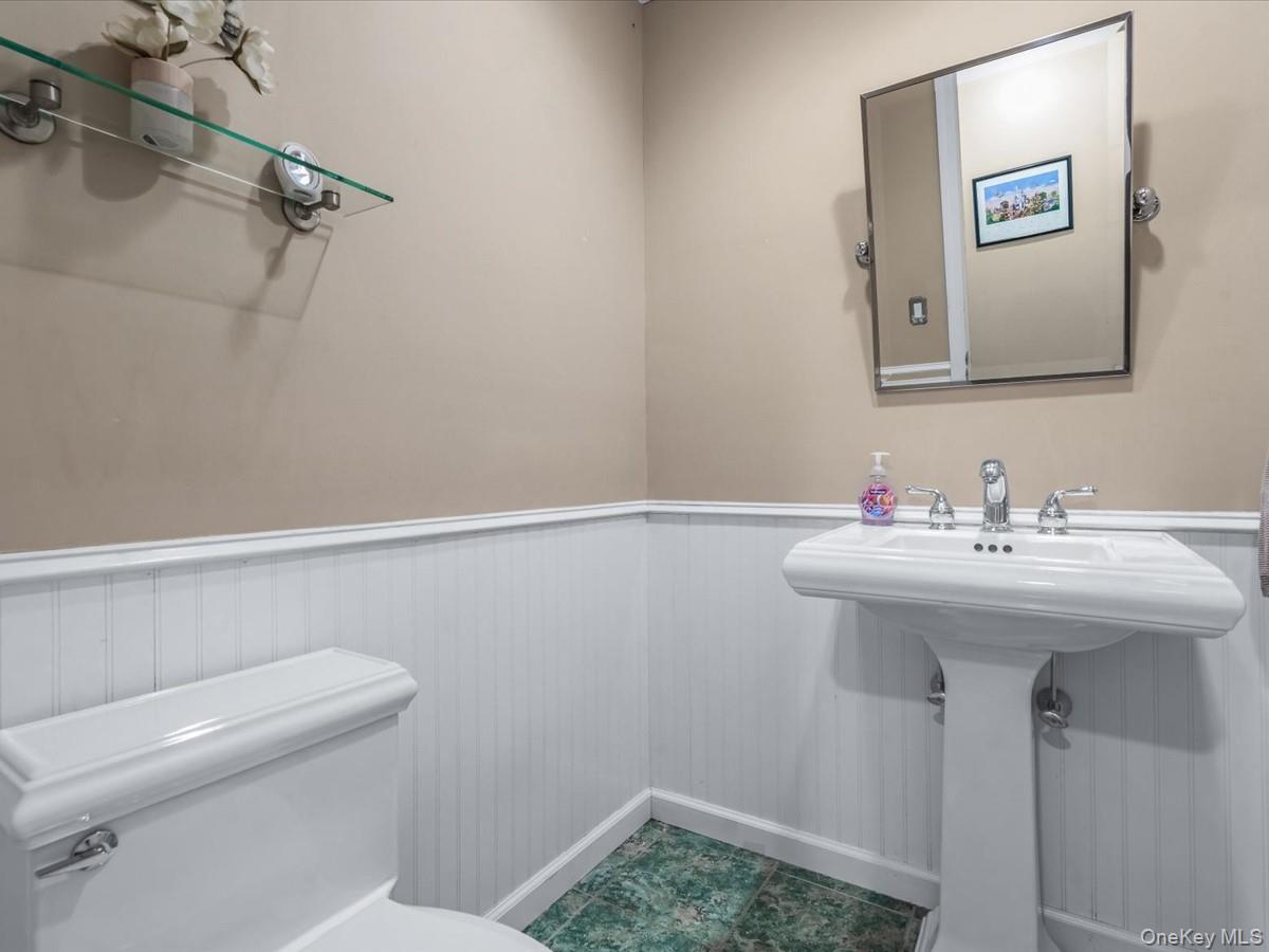 151 Atlantic Avenue, Carle Place, NY 11514