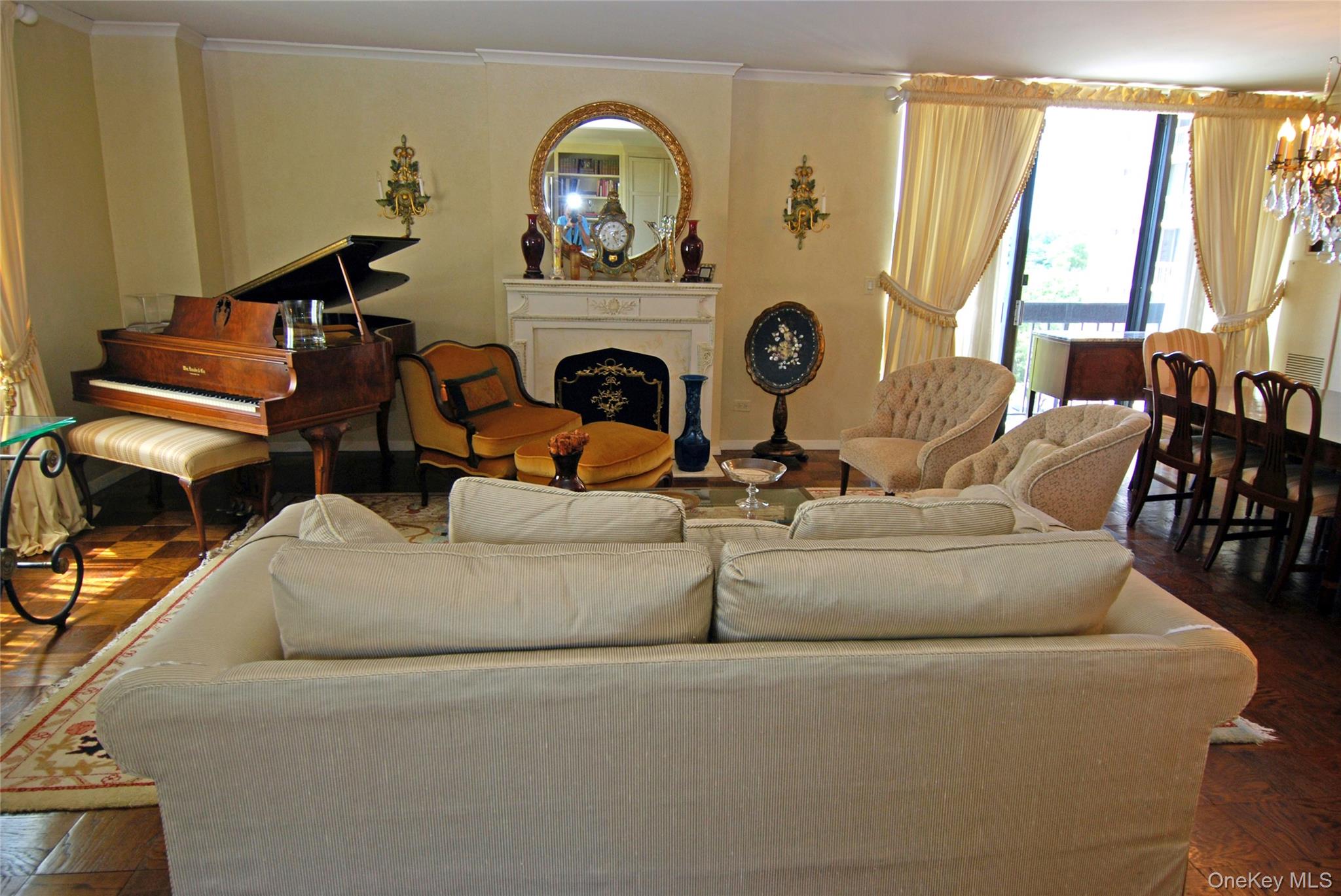 27010 Grand Central Parkway # 5V, Floral Park, NY 11005