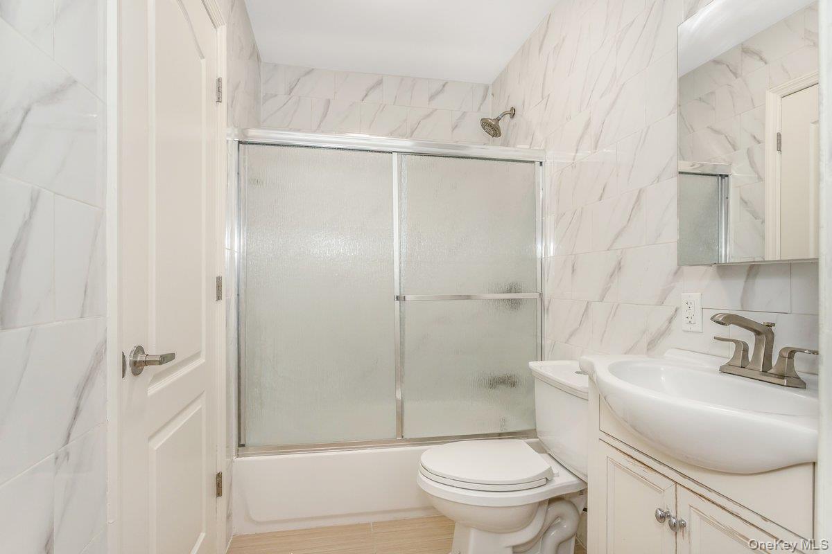 2284 Atlantic Avenue, Brooklyn, NY 11233