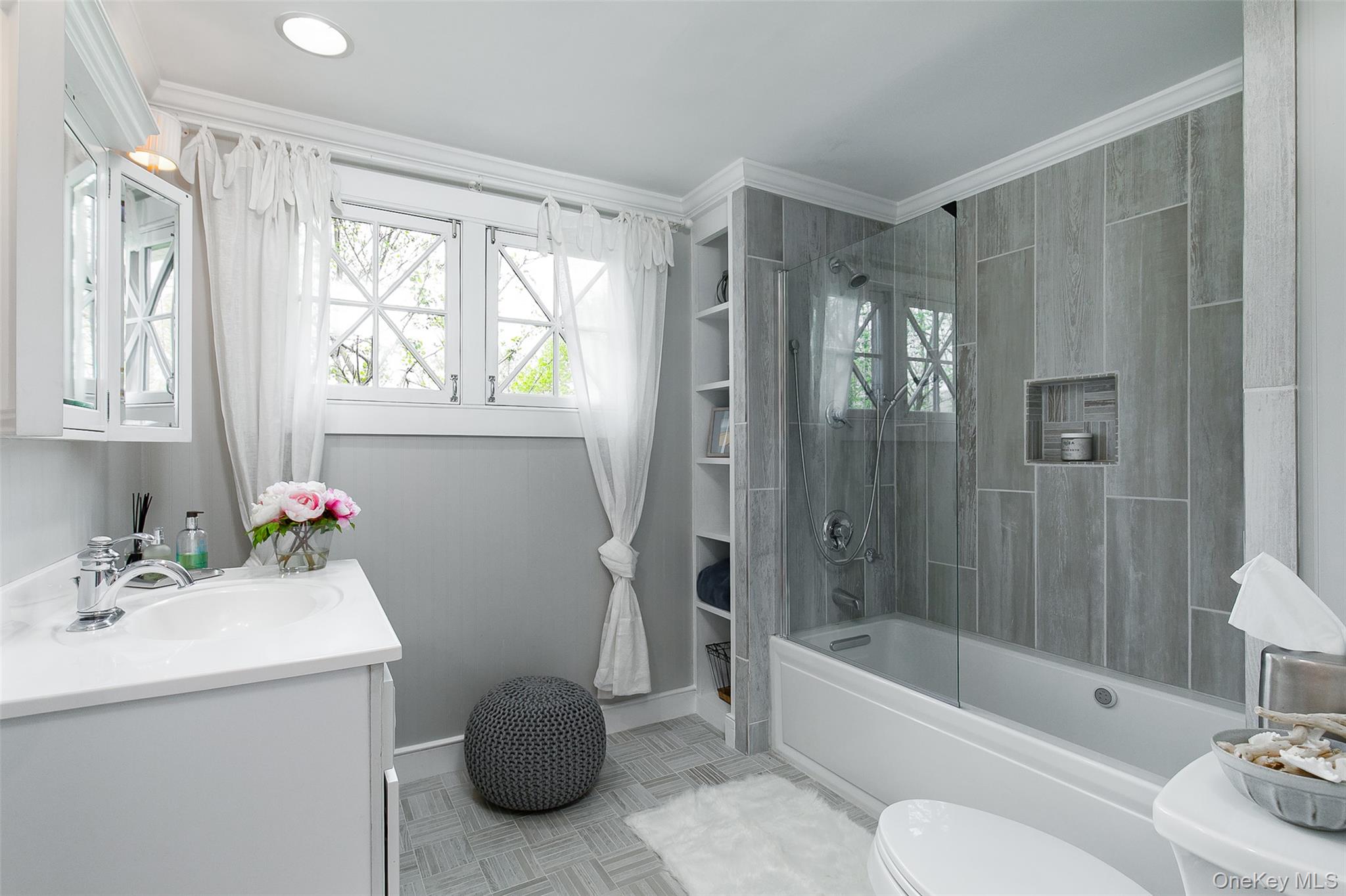 26 CURRY Lane, Hyde Park, NY 12538