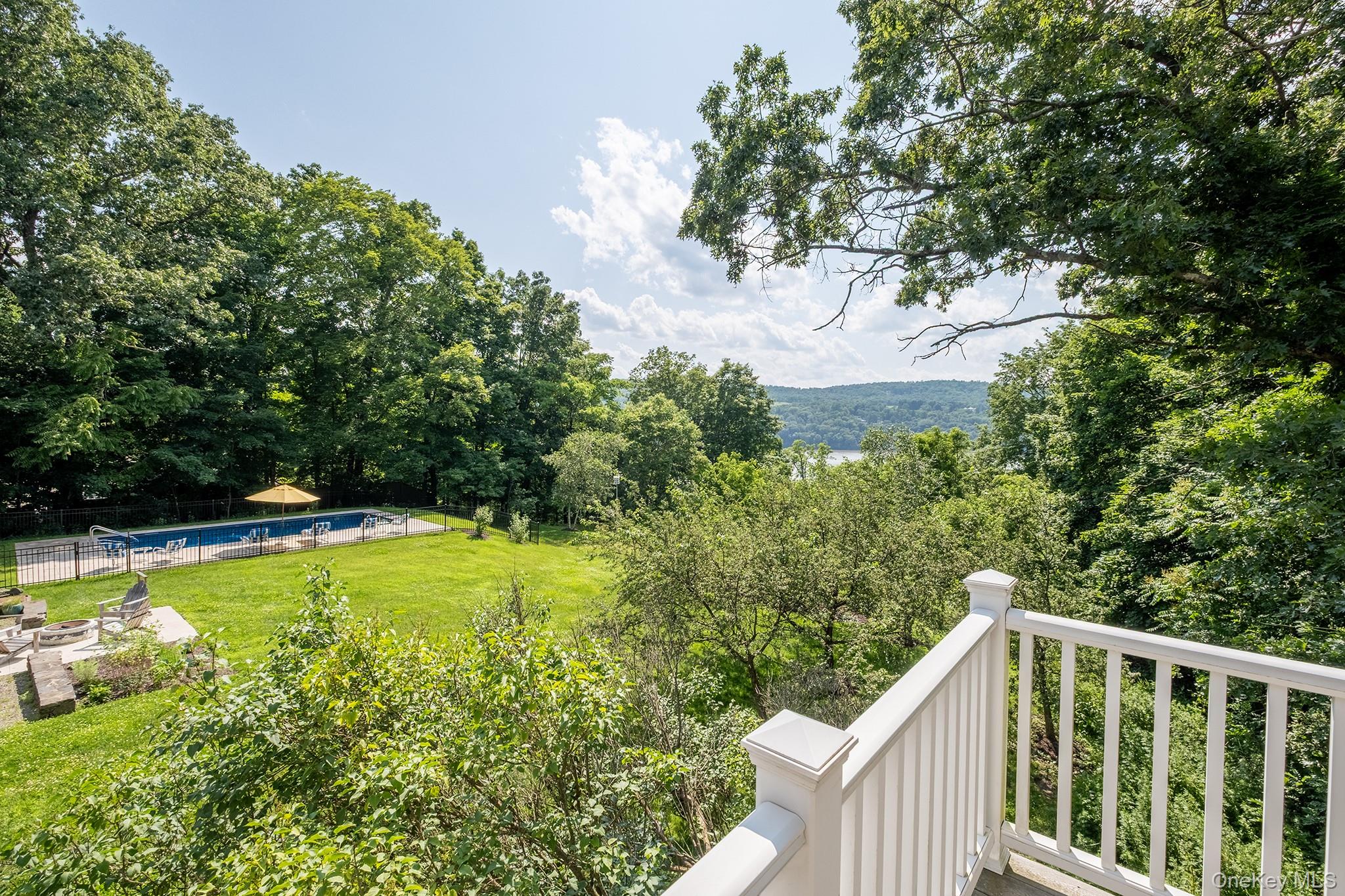 26 CURRY Lane, Hyde Park, NY 12538