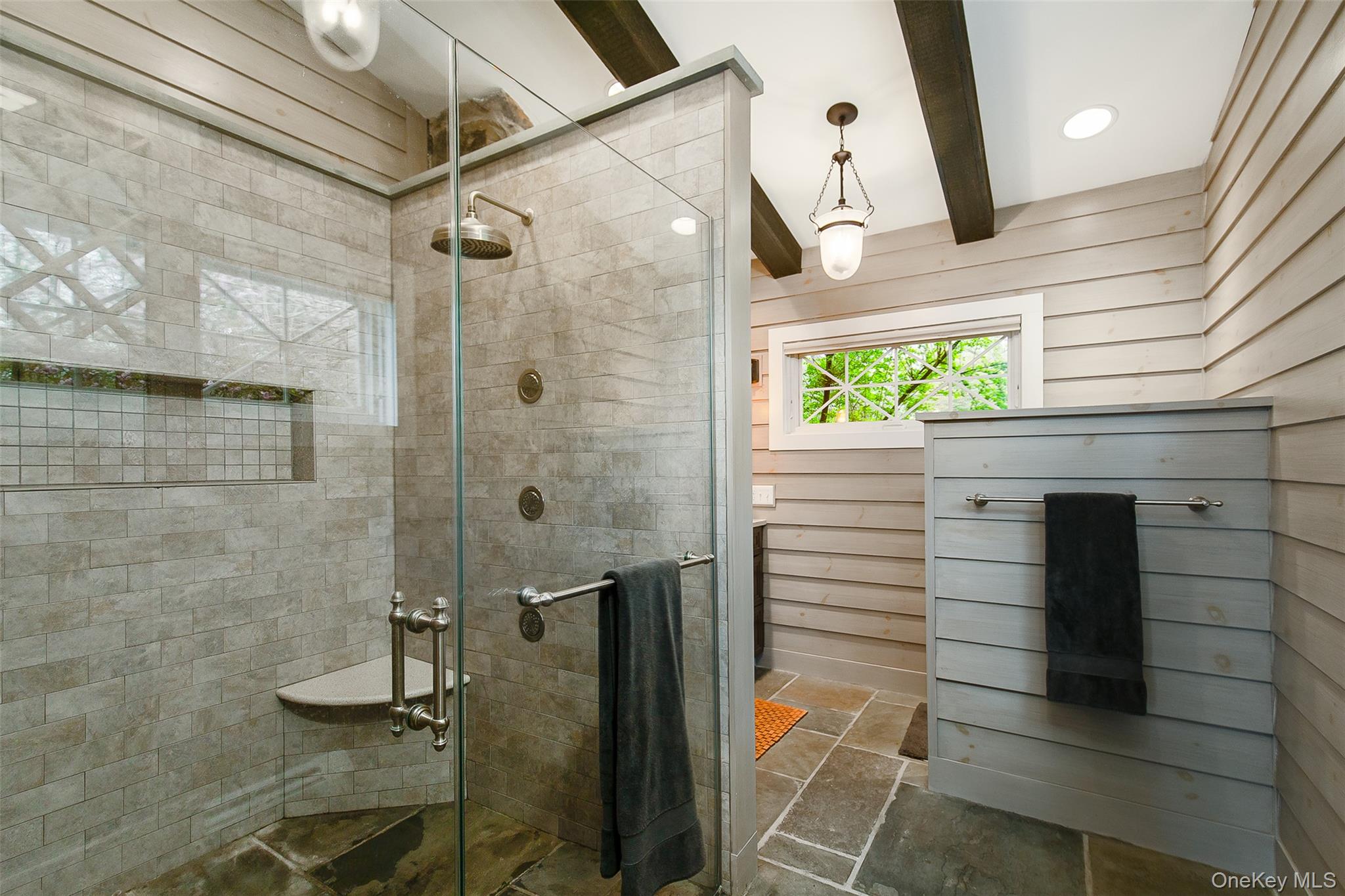 26 CURRY Lane, Hyde Park, NY 12538