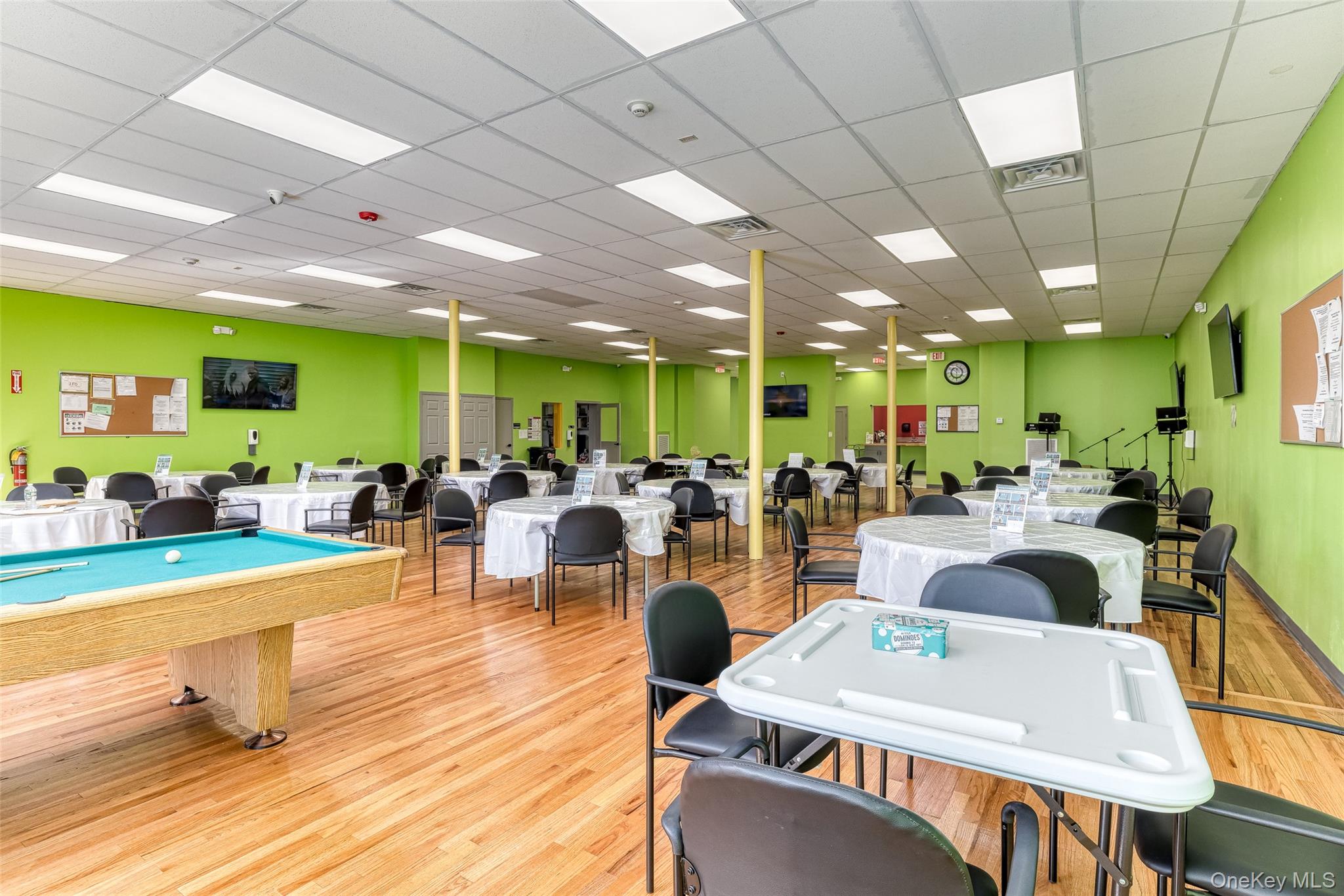 27 Post Avenue, Westbury, NY 11590