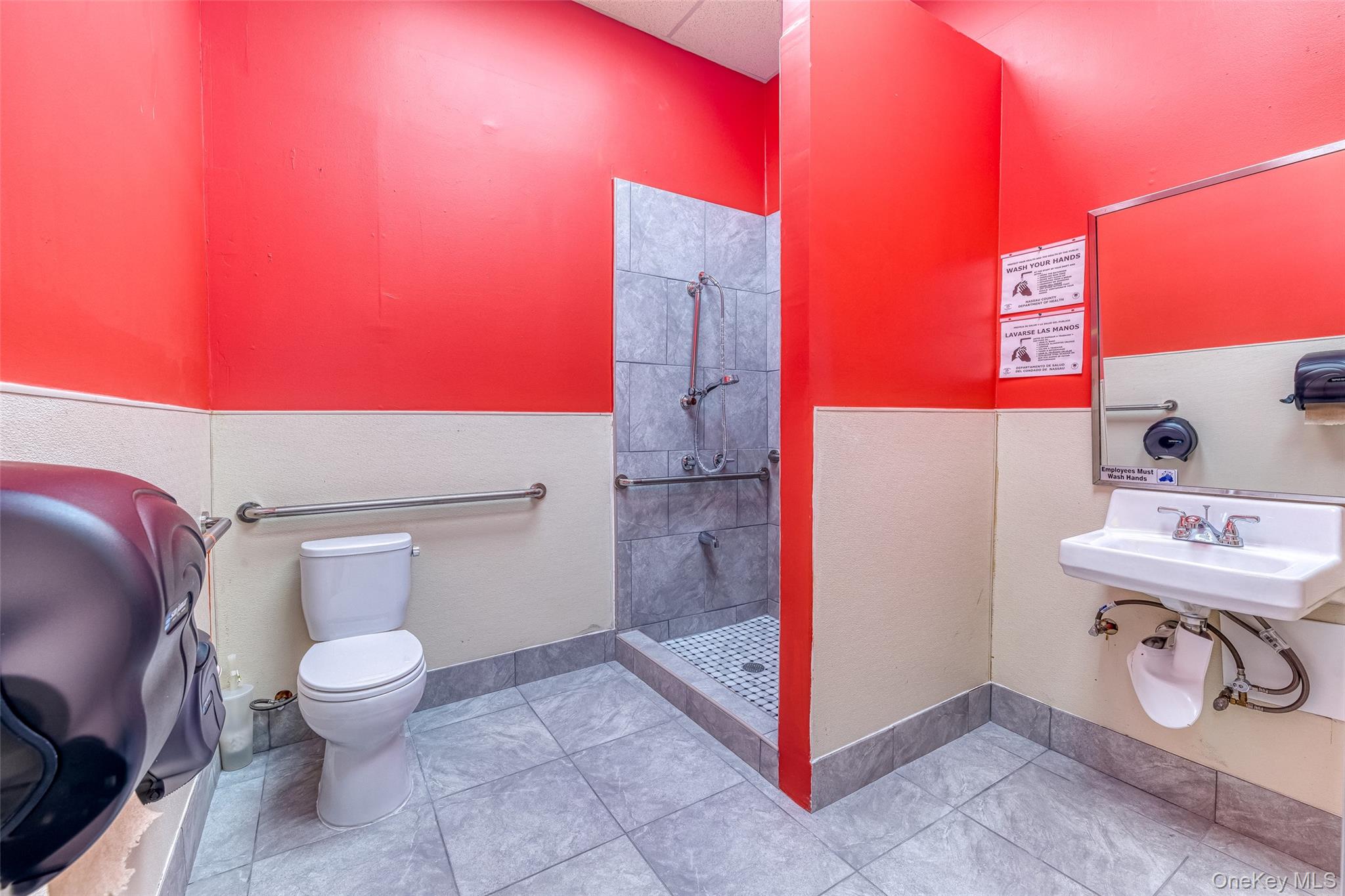 27 Post Avenue, Westbury, NY 11590