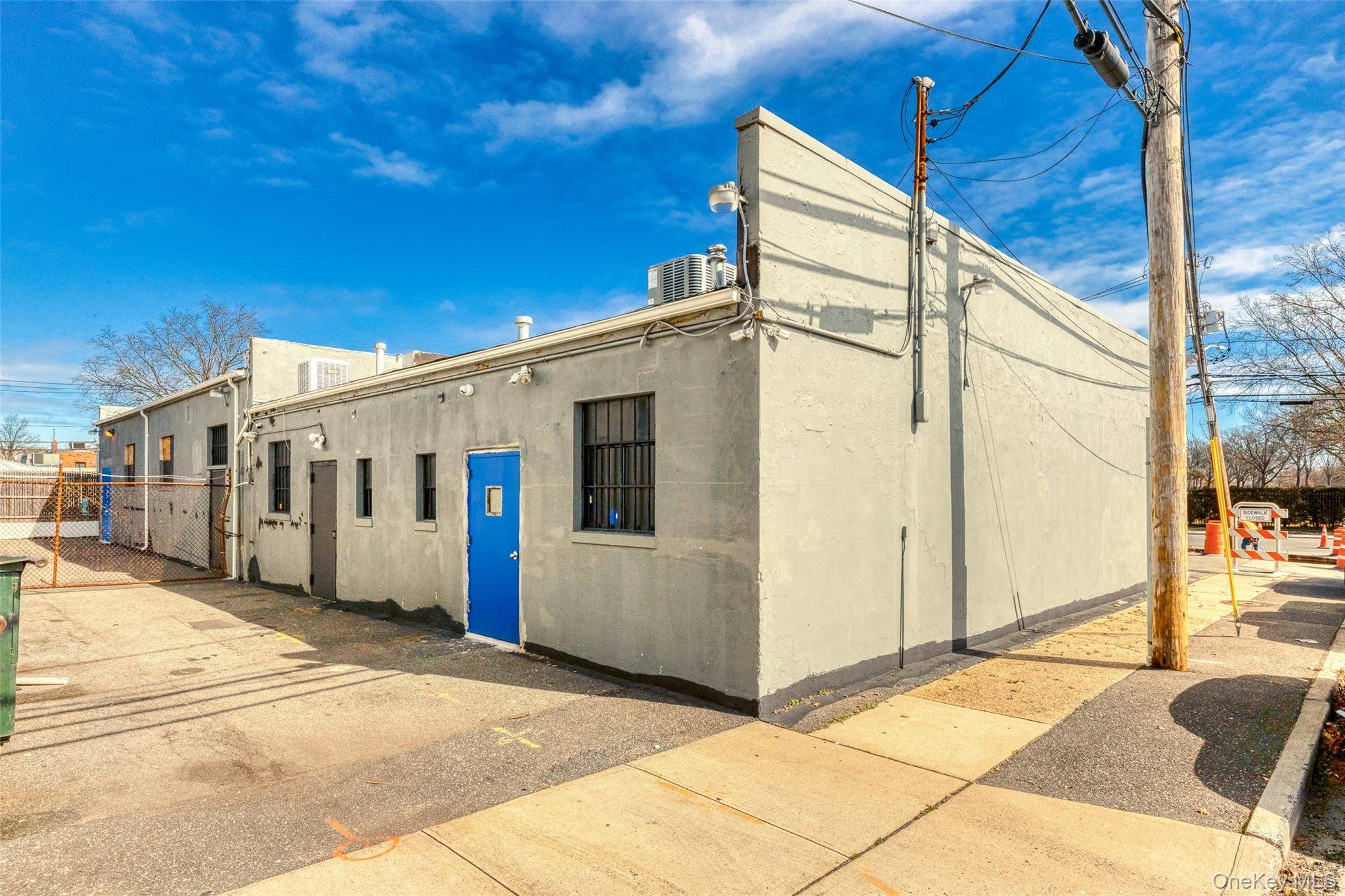 27 Post Avenue, Westbury, NY 11590