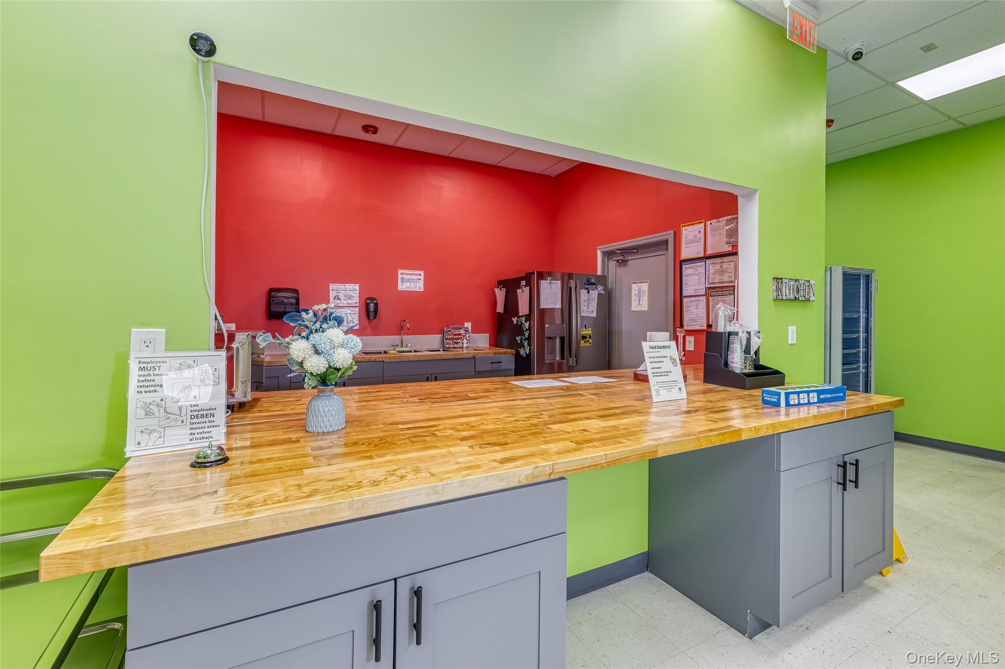 27 Post Avenue, Westbury, NY 11590