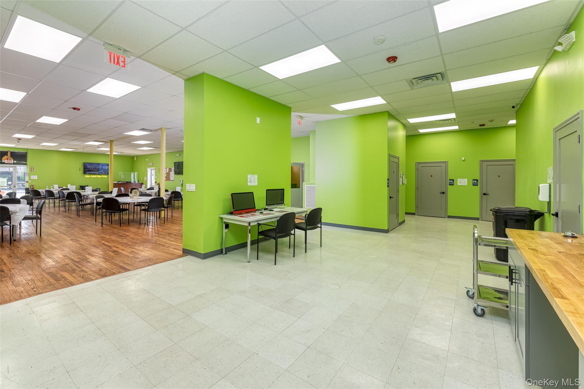 27 Post Avenue, Westbury, NY 11590