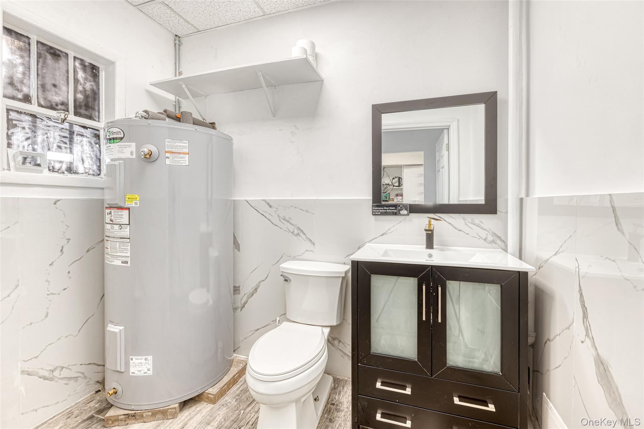 27 Post Avenue, Westbury, NY 11590