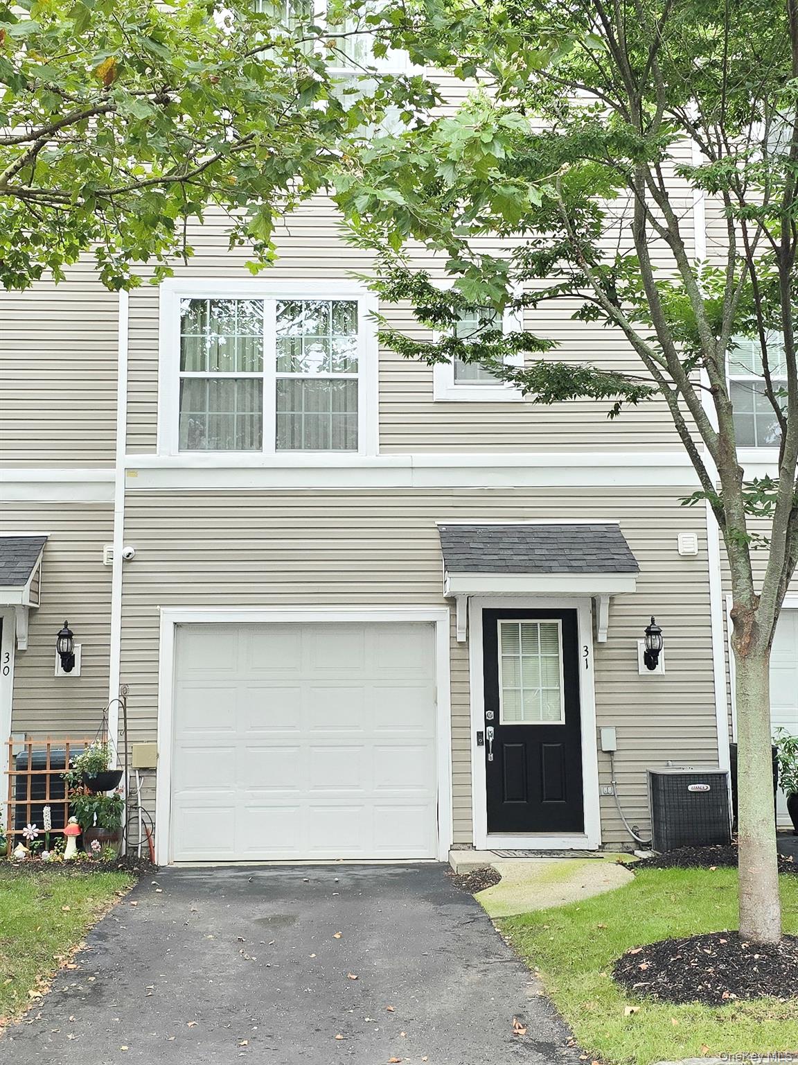 31 Stahlman Lane, Patchogue, NY 11772