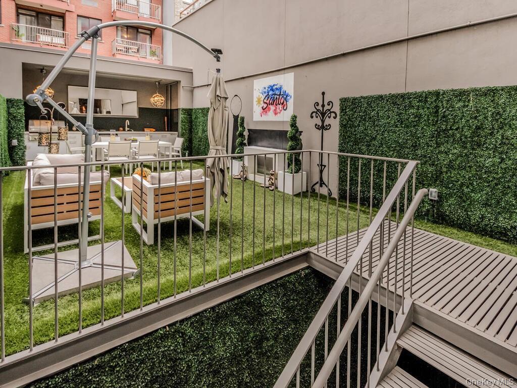 224 E 14th Street # 1, New York (Manhattan), NY 10003