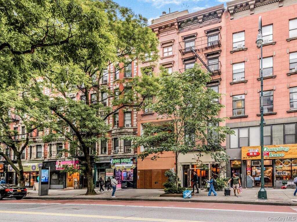 224 E 14th Street # 1, New York (Manhattan), NY 10003