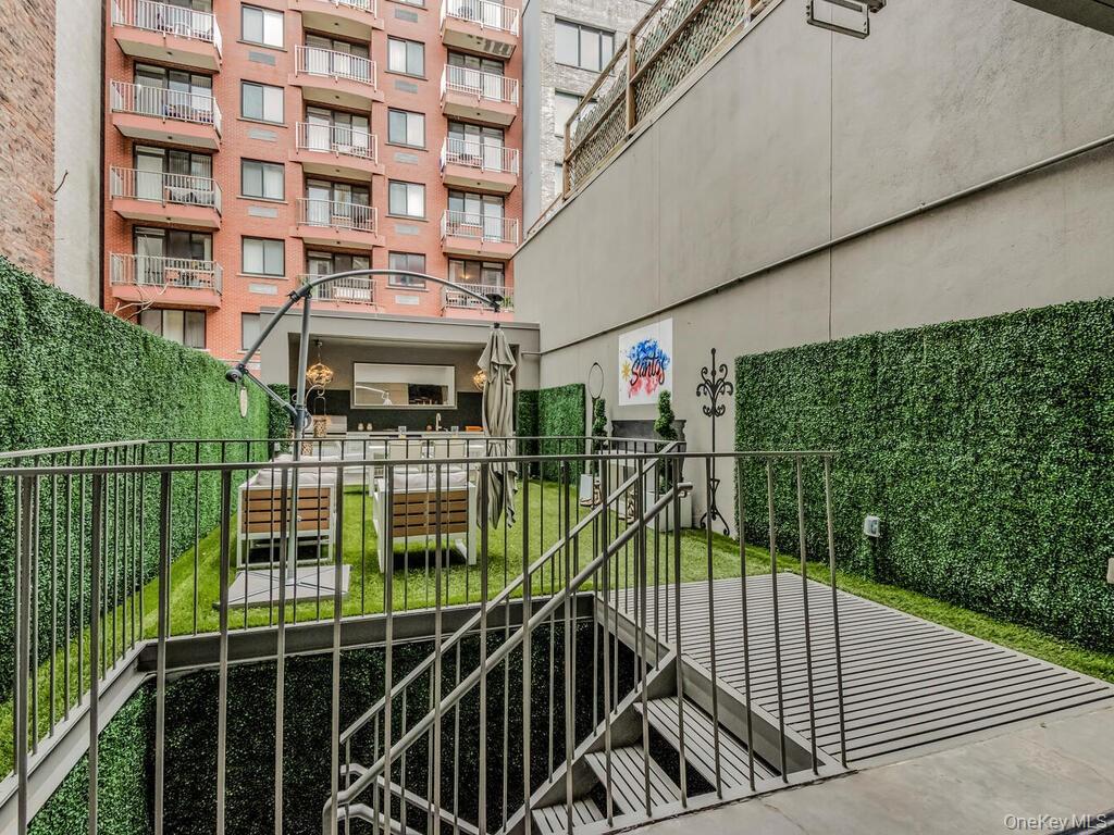 224 E 14th Street # 1, New York (Manhattan), NY 10003