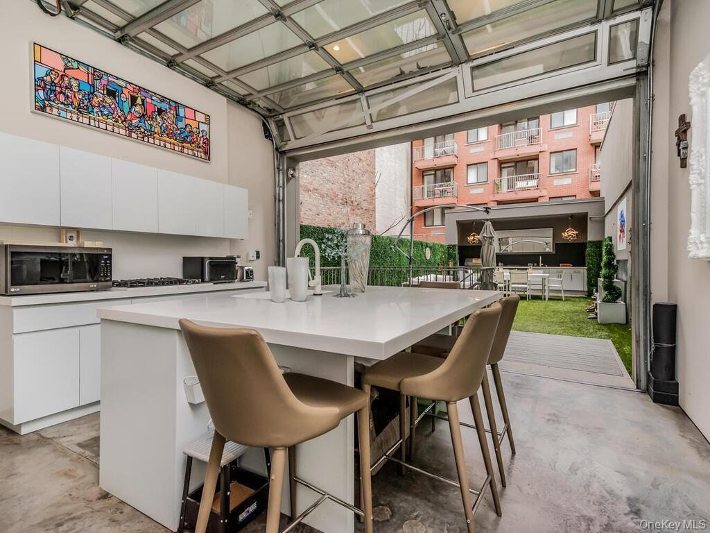 224 E 14th Street # 1, New York (Manhattan), NY 10003