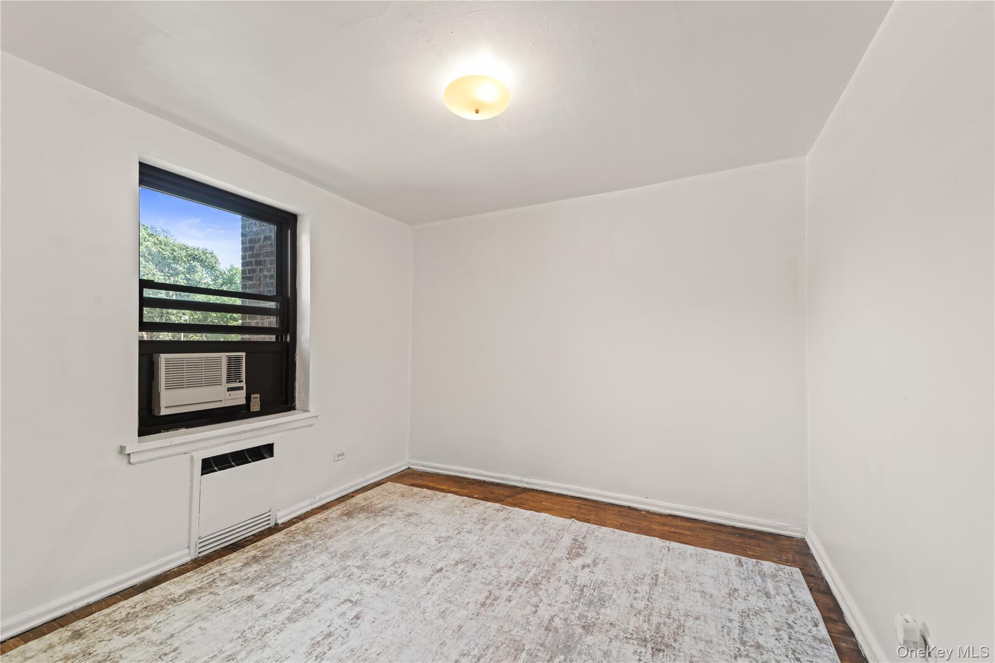 73-45 210th Street # 3F, Bayside, NY 11364