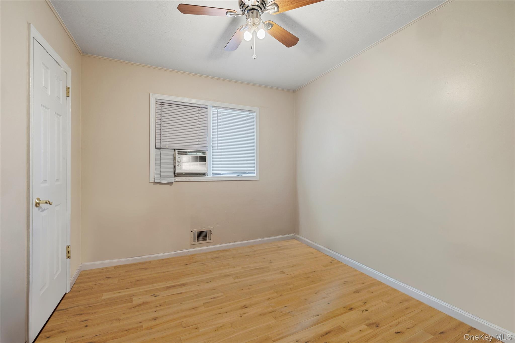 40 Calvert Drive, Monsey, NY 10952