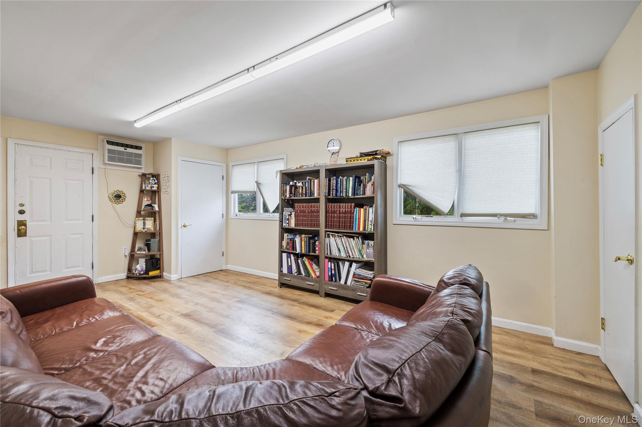 40 Calvert Drive, Monsey, NY 10952