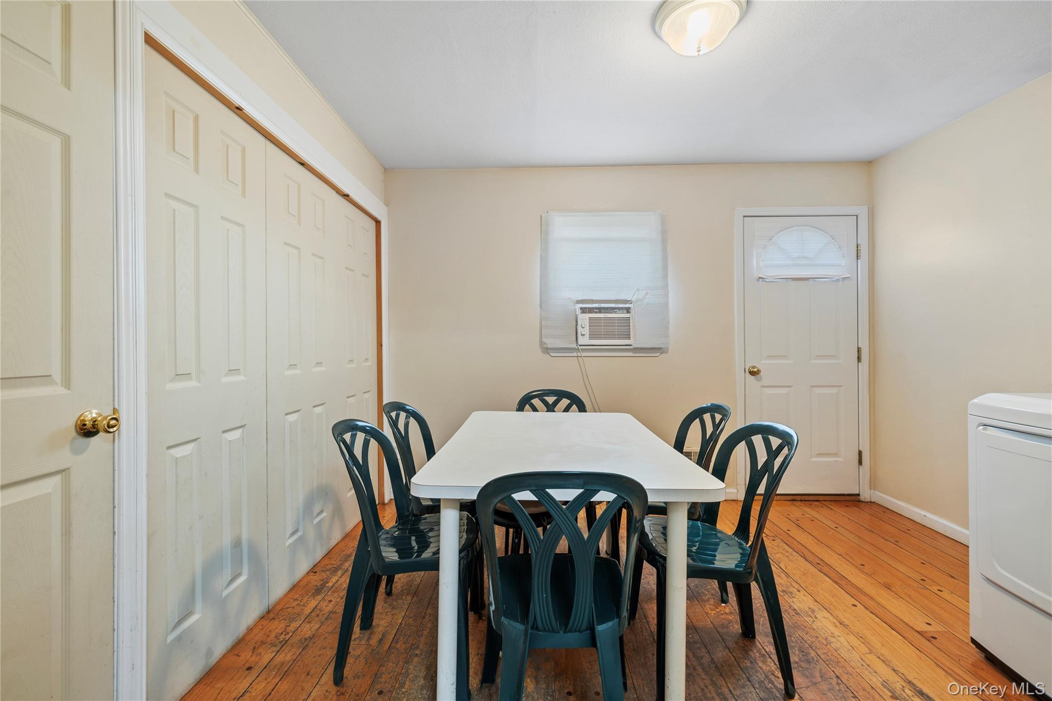 40 Calvert Drive, Monsey, NY 10952