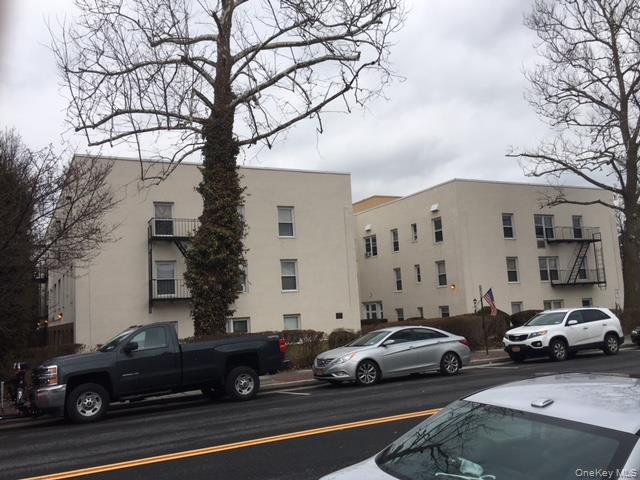 145 Maple Avenue # 8A, Rockville Centre, NY 11570
