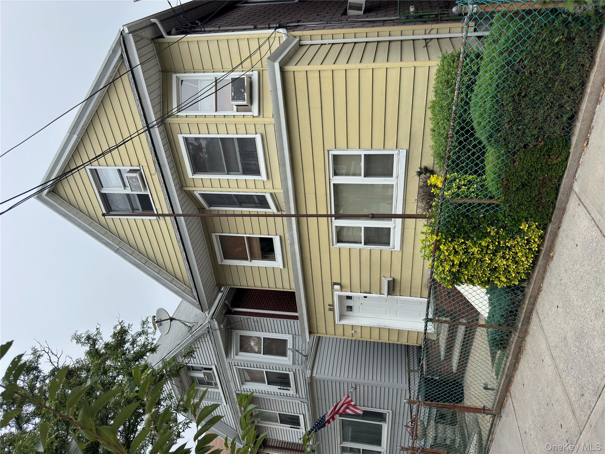 5441 71st Street, Maspeth, NY 11378